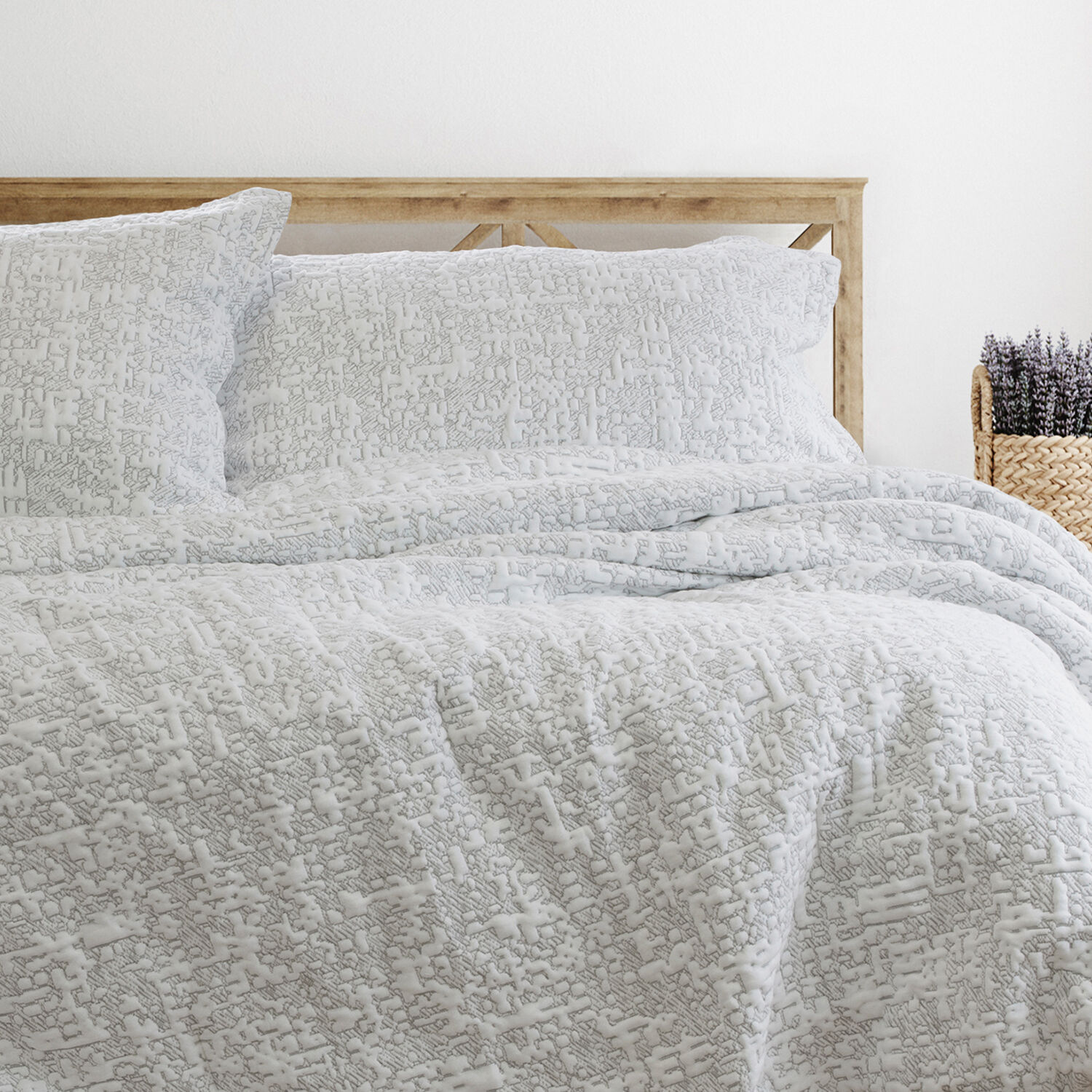 Norfolk COMFORTER SET - QUEEN/KING Price