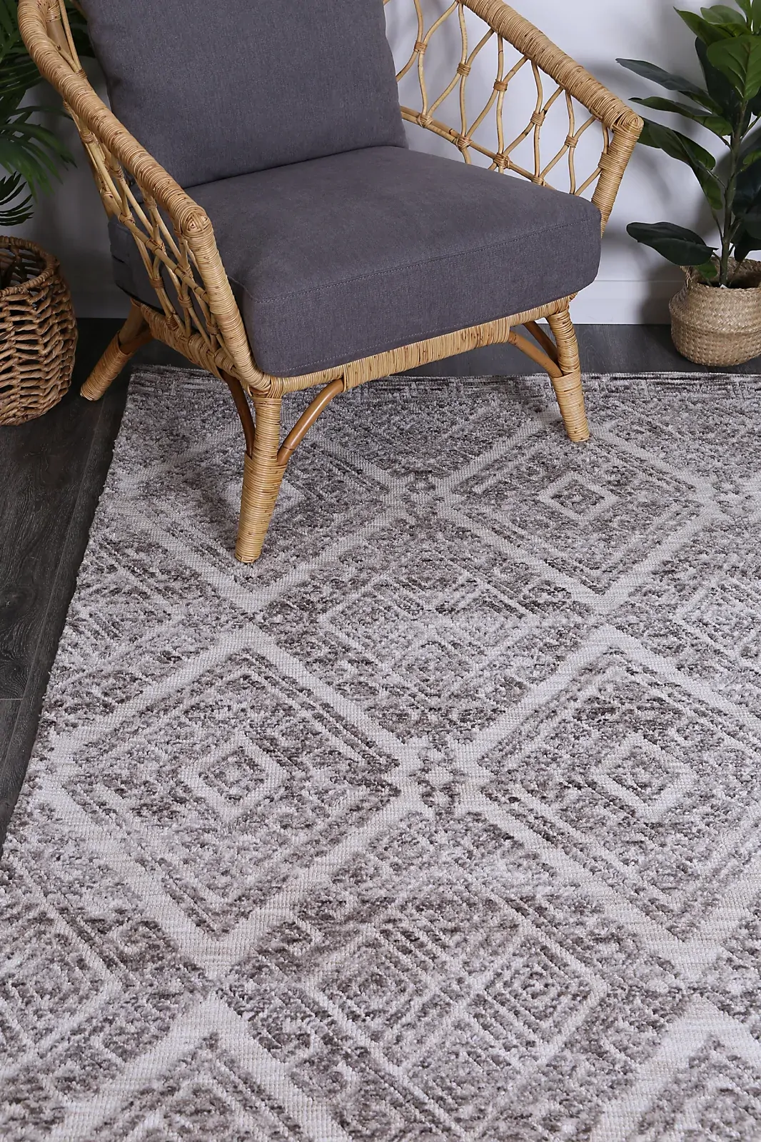 Amritsar Glenfalls Grey Tribal Rug 160X230 Price