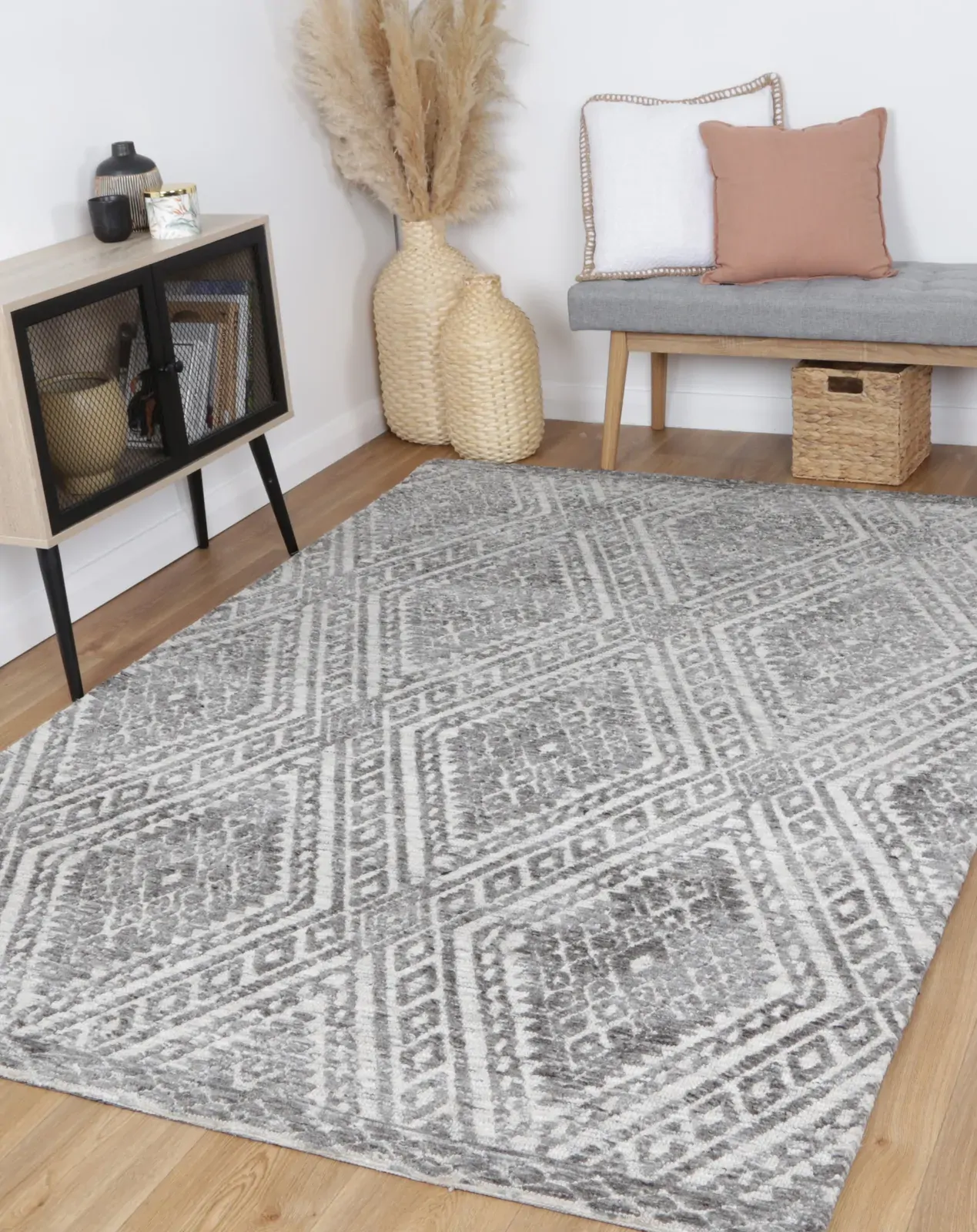 Amritsar AMRI05 Charcoal & Beige 240X330 Price