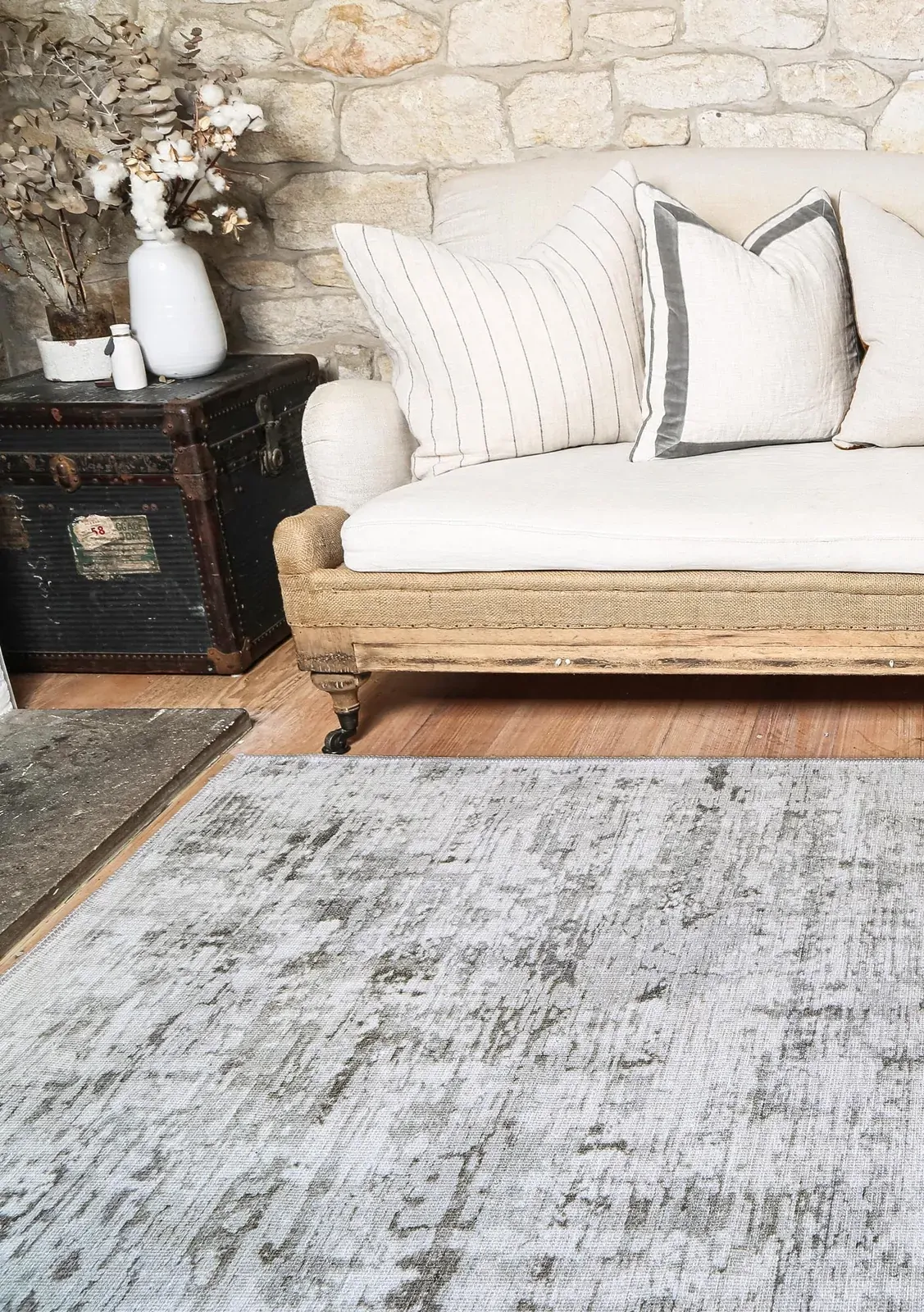 vintage-crown-alfred-ivory-distressed-vintage-rug 160X230 Price