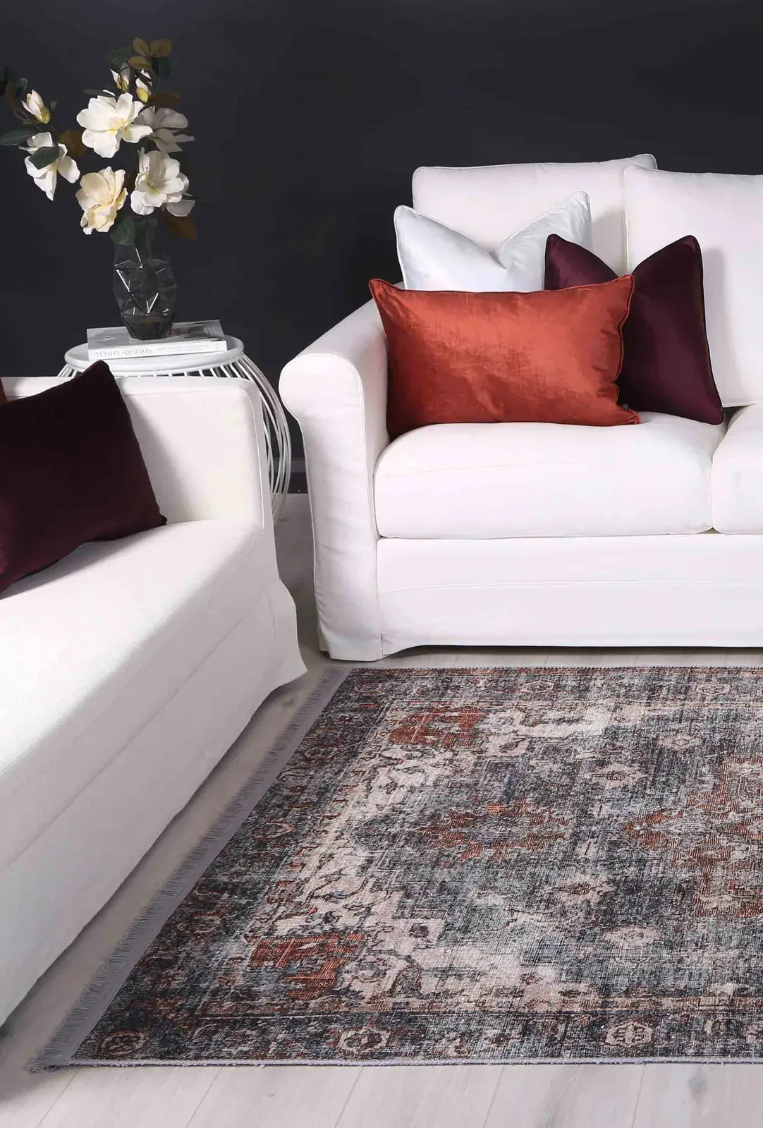 vintage-crown-hdj2244-04 240X330 Price