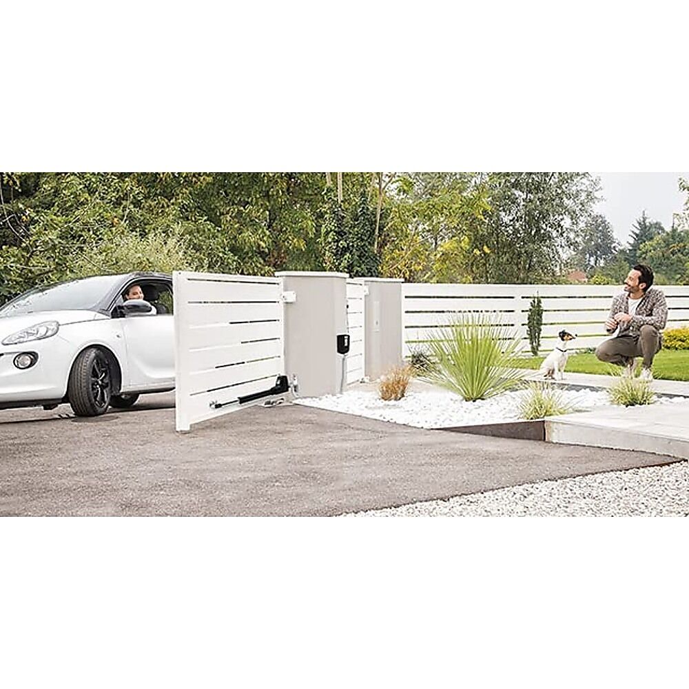 400KG Single Swing Auto Motor Remote Gate Opener With 20W Mono Backup Solar Price