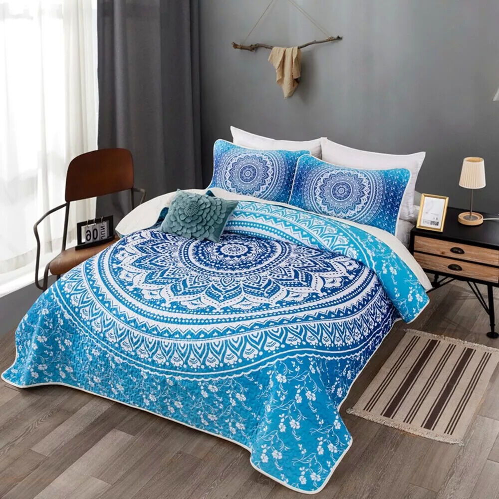 Xciting Quilted bedspread and pillowcovers set: Add Some Fun - Queen size Price