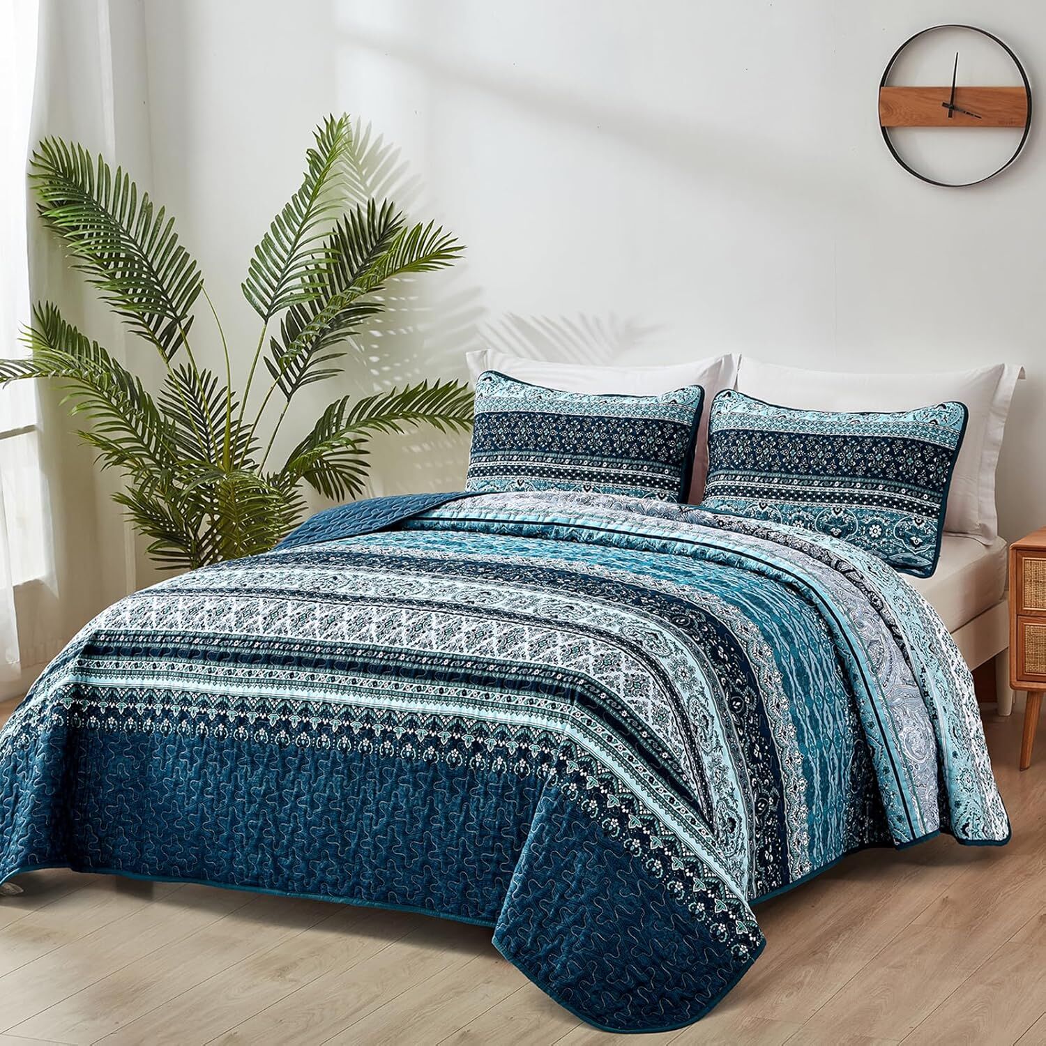 Opalescent Quilted coverlet and pillowcovers set: Shimmering Beauty - Queen size Price