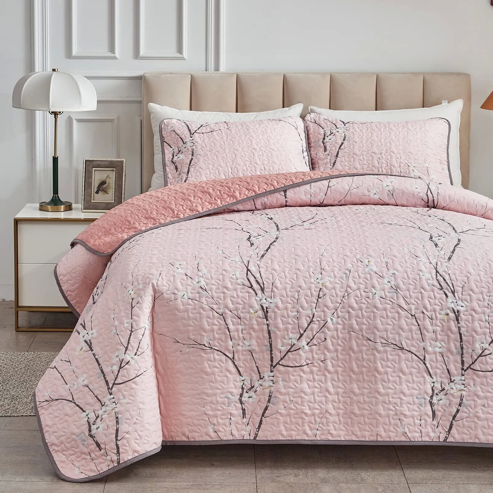 Versatile Quilted Coverlet and Pillowcases Set: Adapts to Every Season - Queen size Price