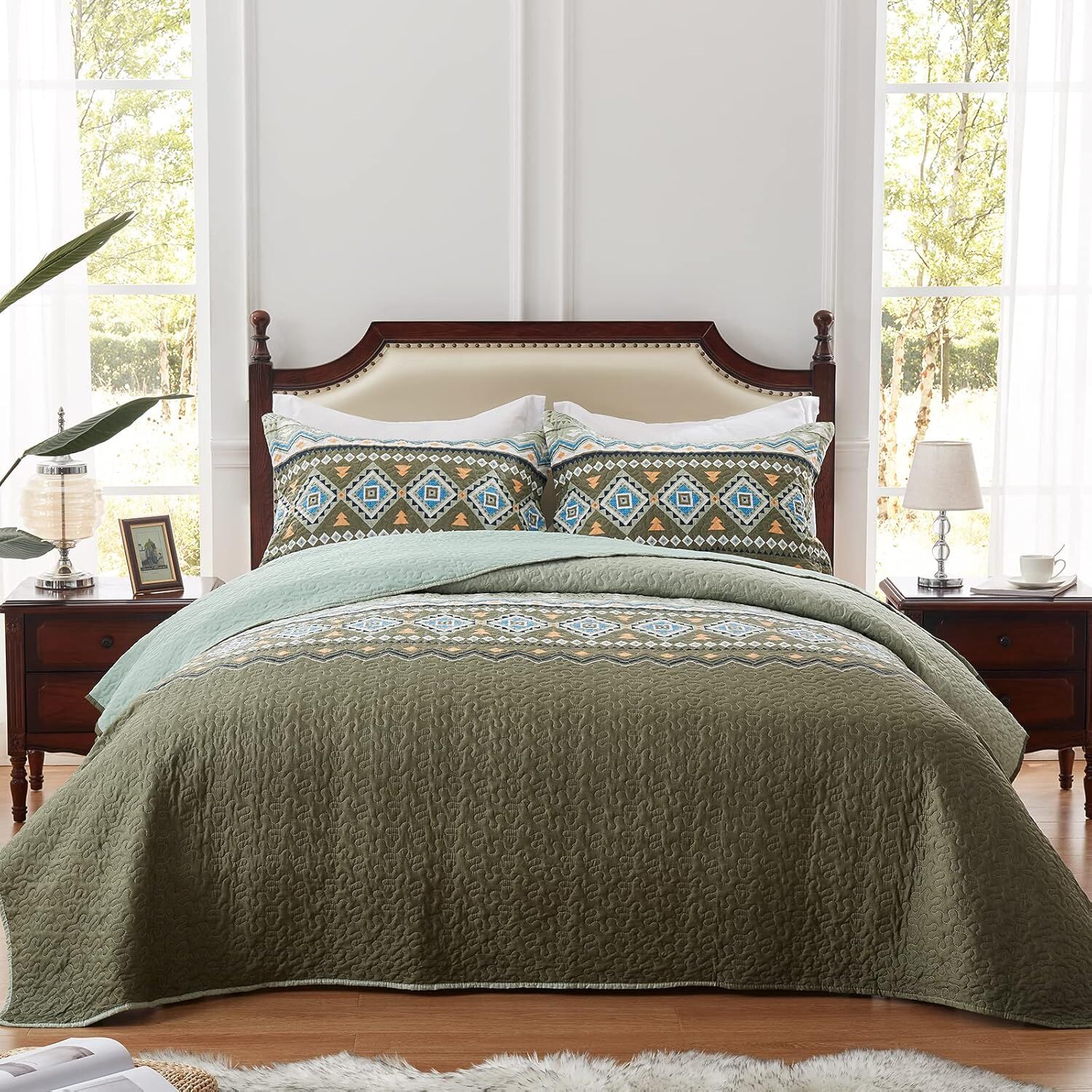 Quicksilver Quilted coverlet and pillowcovers set: Sleek and Modern - Queen size Price