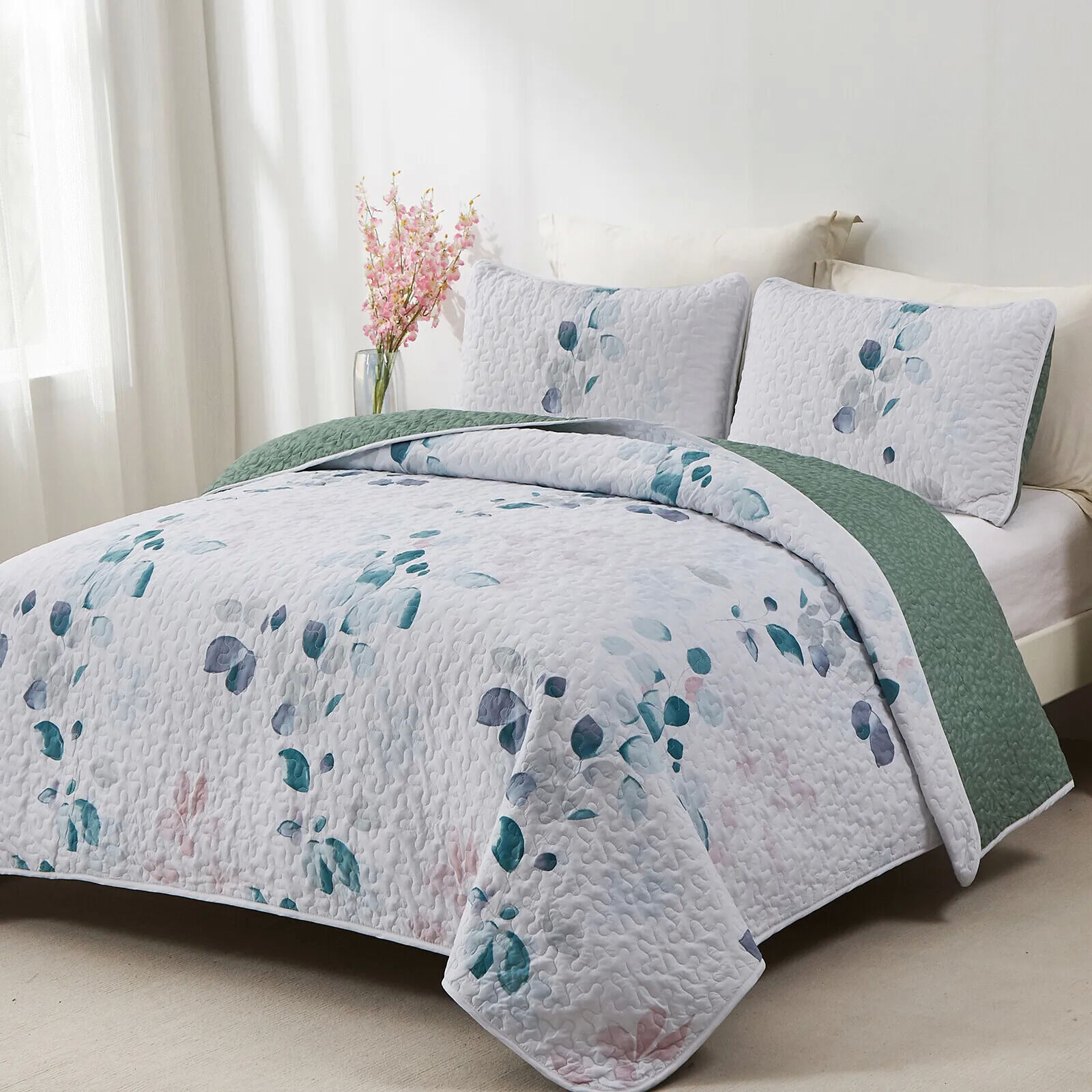 Refreshing Quilted bedspread and pillowcovers set: Cool and Inviting - Queen size Price