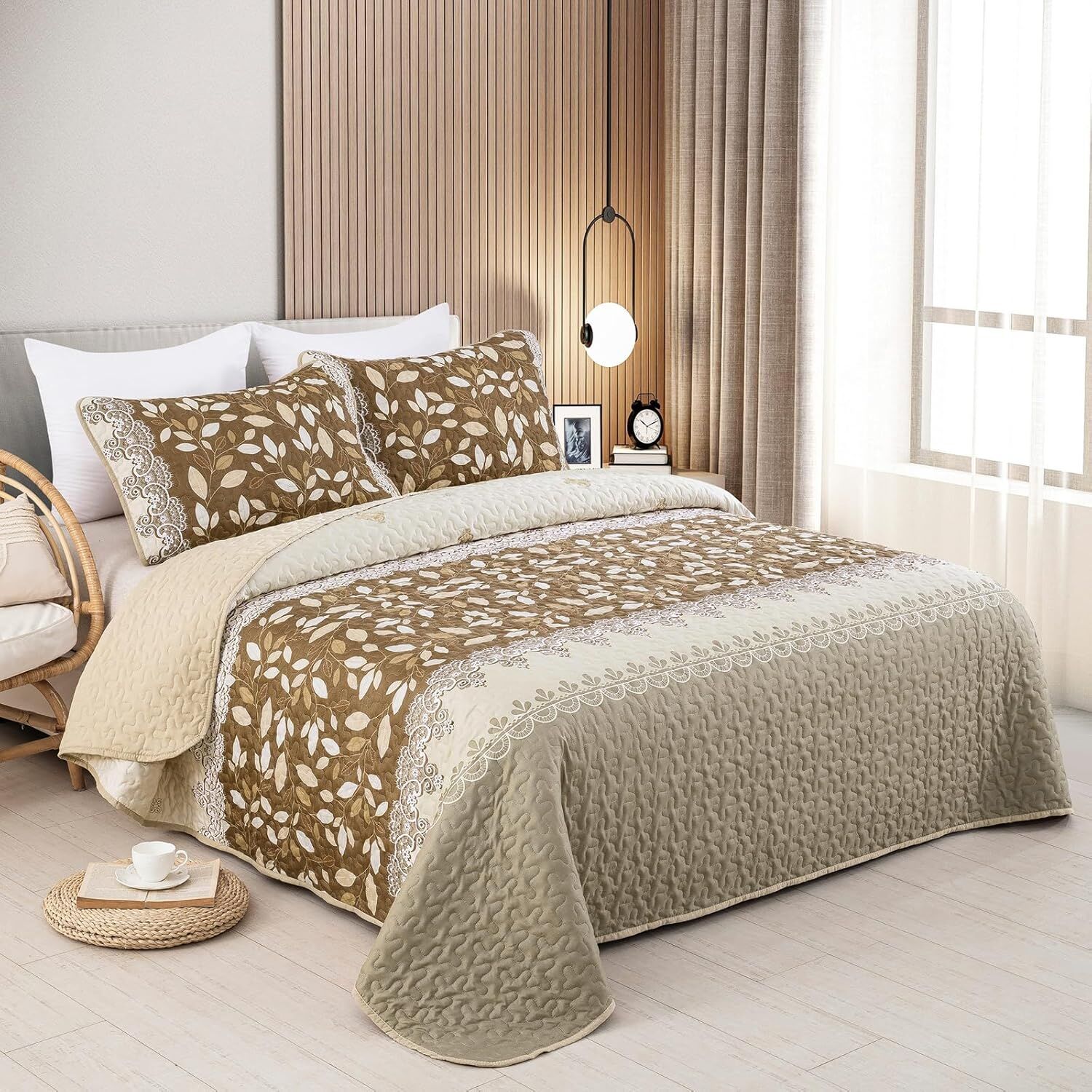 Sophisticated Quilted Bedspread and Pillowcases Set: Exquisite Design and Comfort - Queen size Price