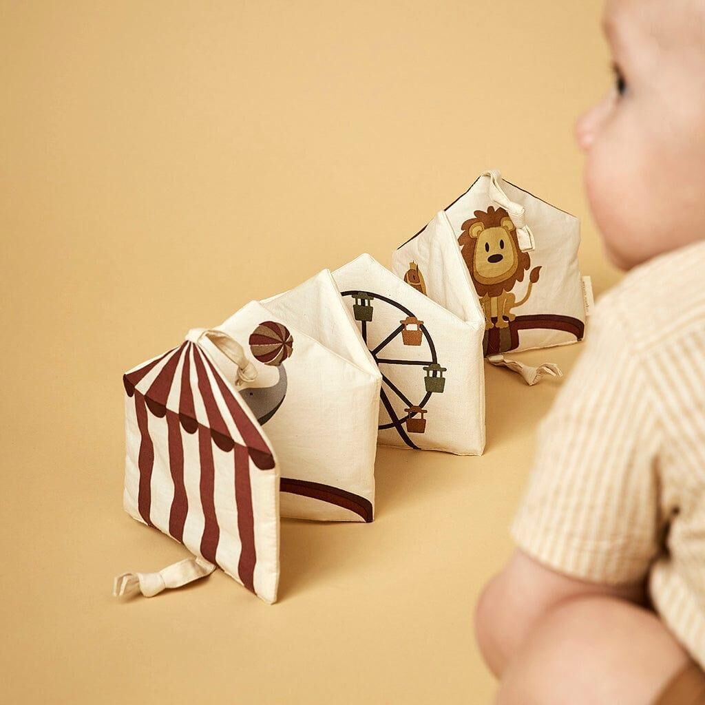 Kit Organic Fabric Book Creme Circus Price