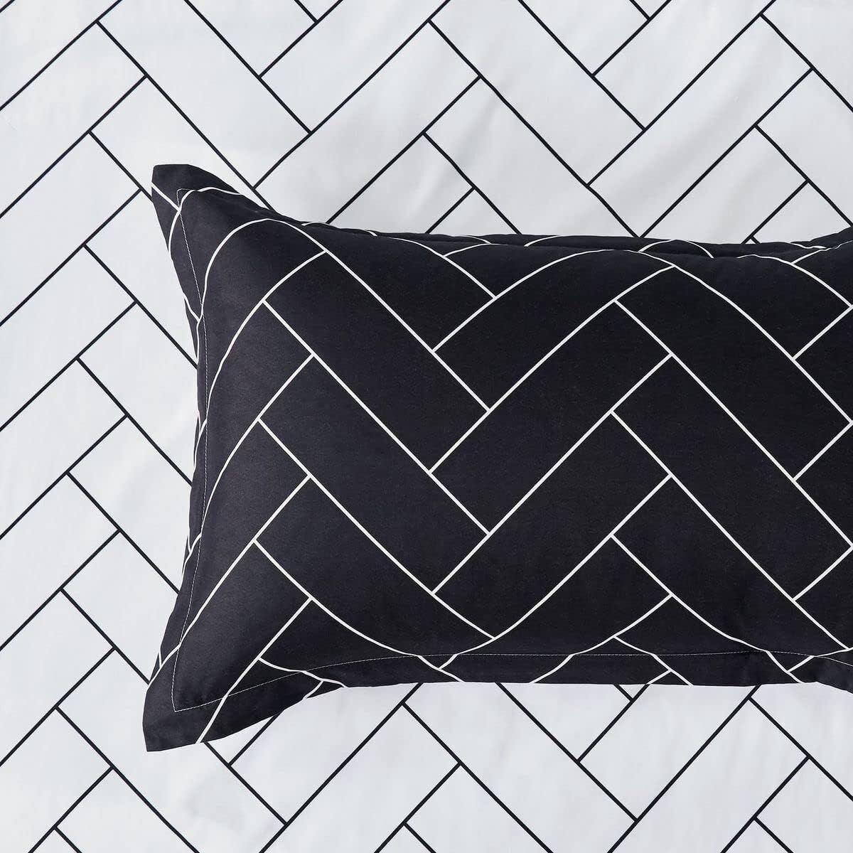 Glen microfiber reversible quilt cover set-super king size Price