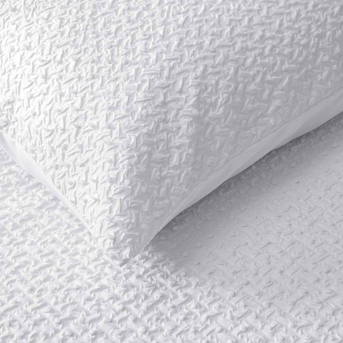 Accessorize Dotty Clip White Jacquard Quilt Cover Set Queen Price