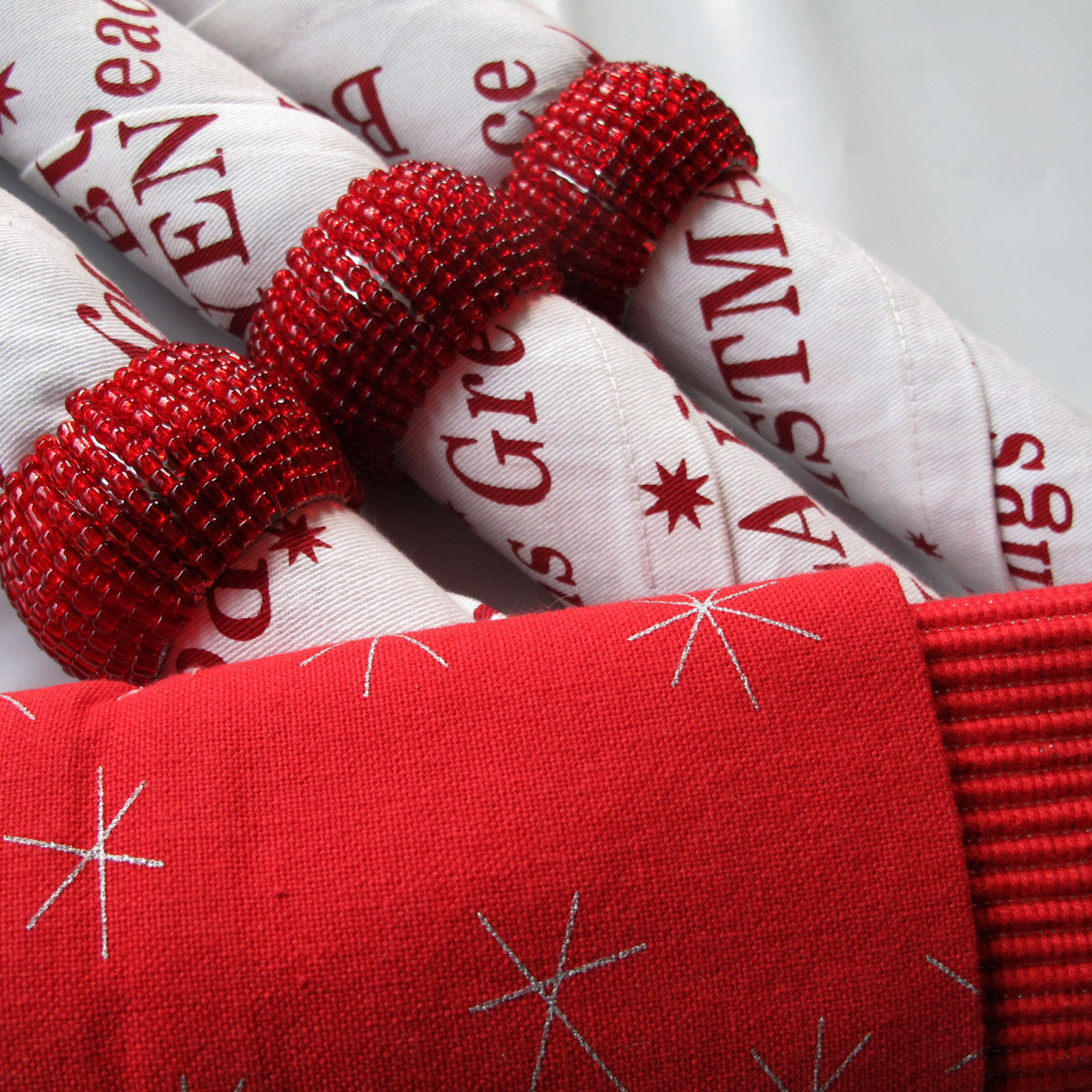 Set of 4 Fiona Cotton Placemats with Napkins and Napkin Rings Red White Price