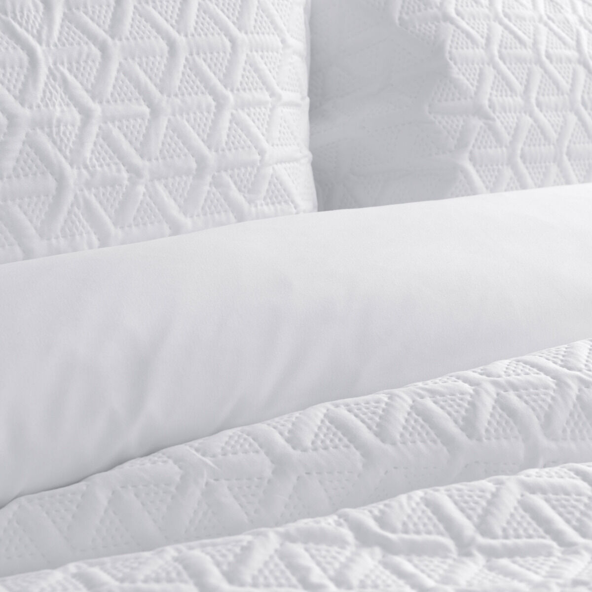 Ardor Leonardo White Embossed Quilt Cover Set Queen Price