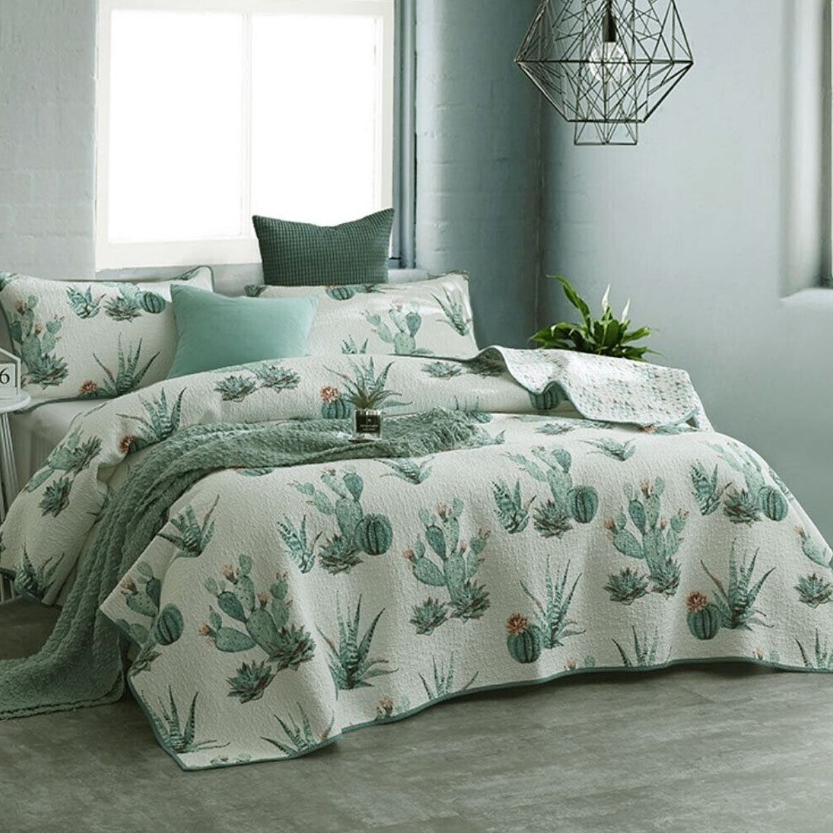100% Cotton Lightly Quilted Coverlet Set Blooming Cactuses Cream Queen Price