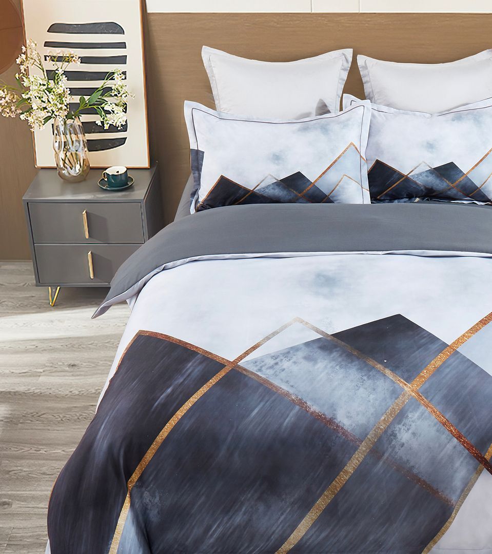 Dakuta Quilt Cover Set - Super King Size Price