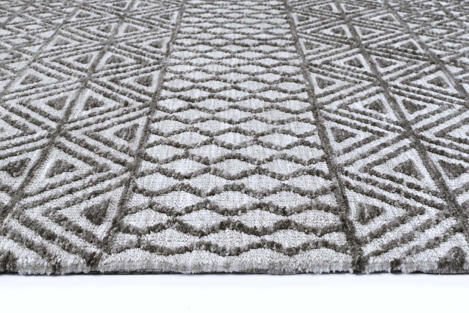 Amritsar AMRI04 Grey 240x330 Price