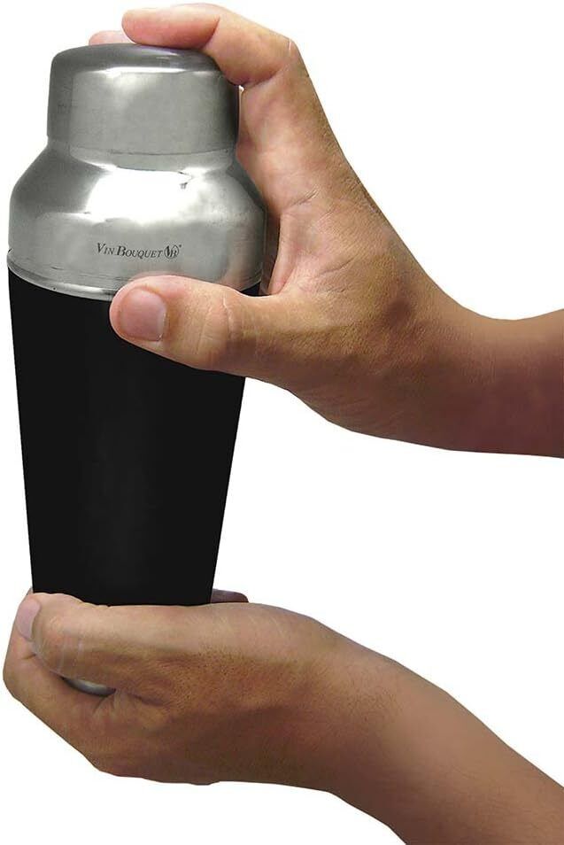 700ml Vin Bouquet Cocktail Shaker Shaker with Strainer in Silver/Black Price