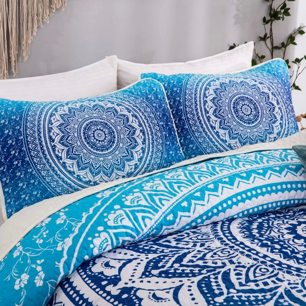Xciting Quilted bedspread and pillowcovers set: Add Some Fun - Queen size Price