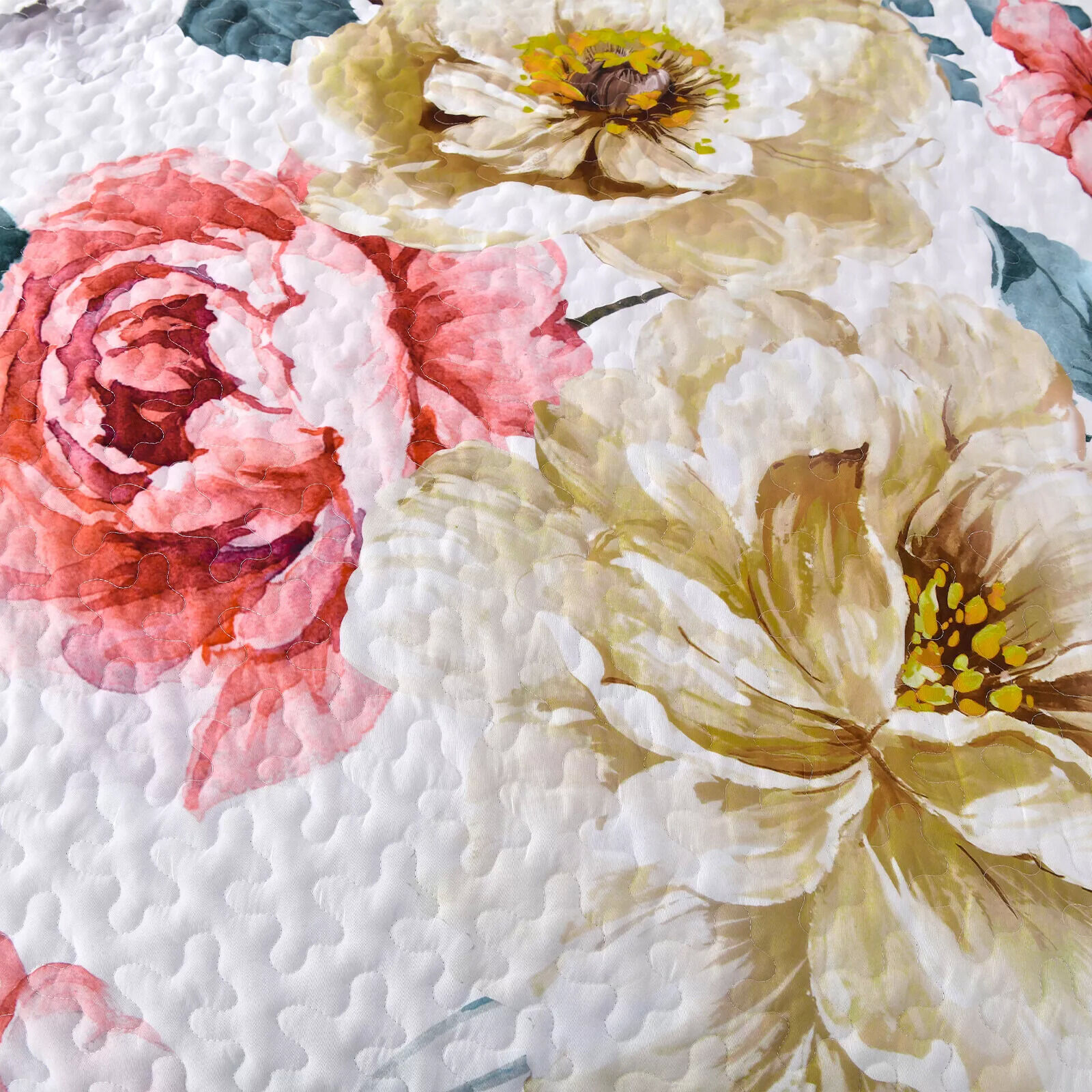 Vibrant Quilted Bedspread and Pillowcases Set: Add Color and Comfort to Your Space - Queen size Price