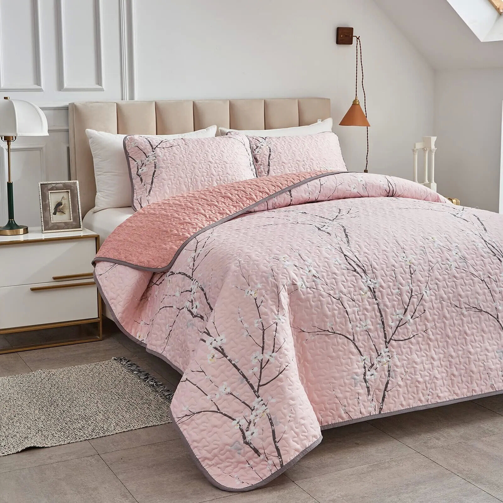 Versatile Quilted Coverlet and Pillowcases Set: Adapts to Every Season - Queen size Price