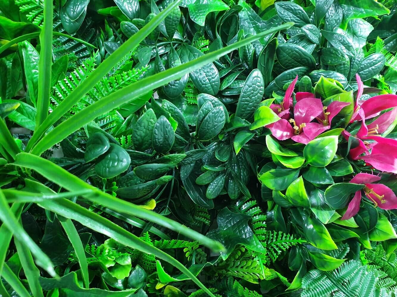 Flowering Lilac Vertical Garden / Green Wall UV Resistant Sample Price
