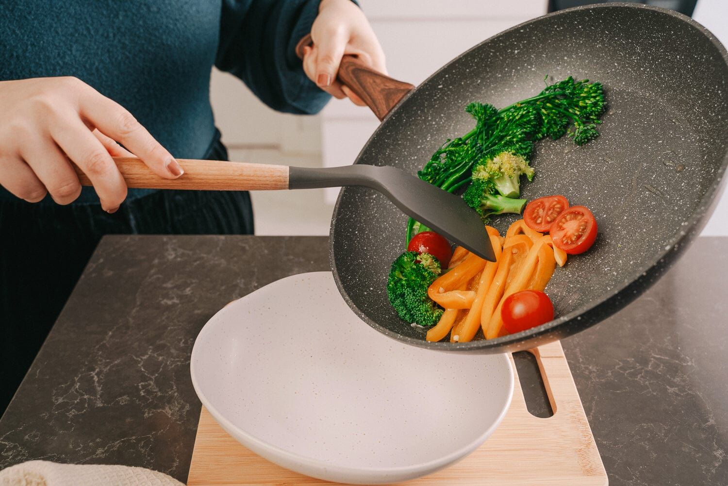 2pcs Beechwood & silicone turner charcoal Price