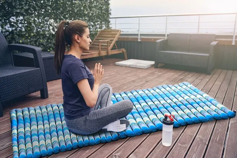 Day bed Roll Out Mattress XL Large Foldout Mat relaxation day bed camping or Yoga Matt Natural Kapok Filled Price