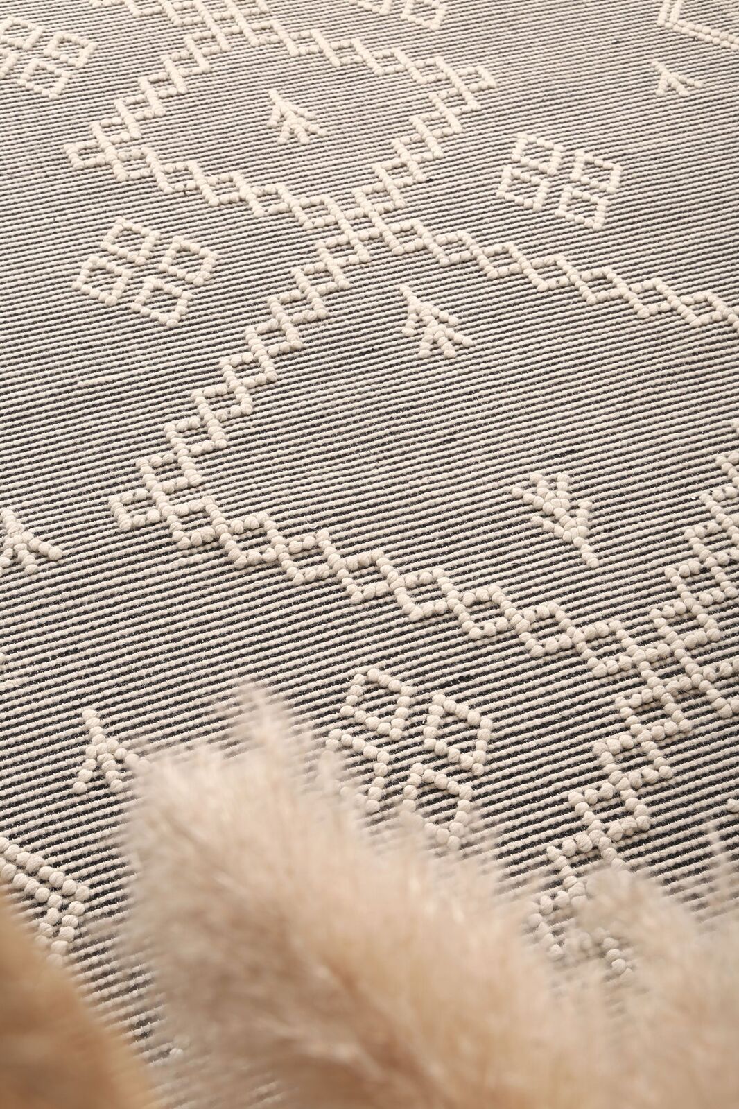 Goa D5- CREAM (No Tassel) 300x400 Price