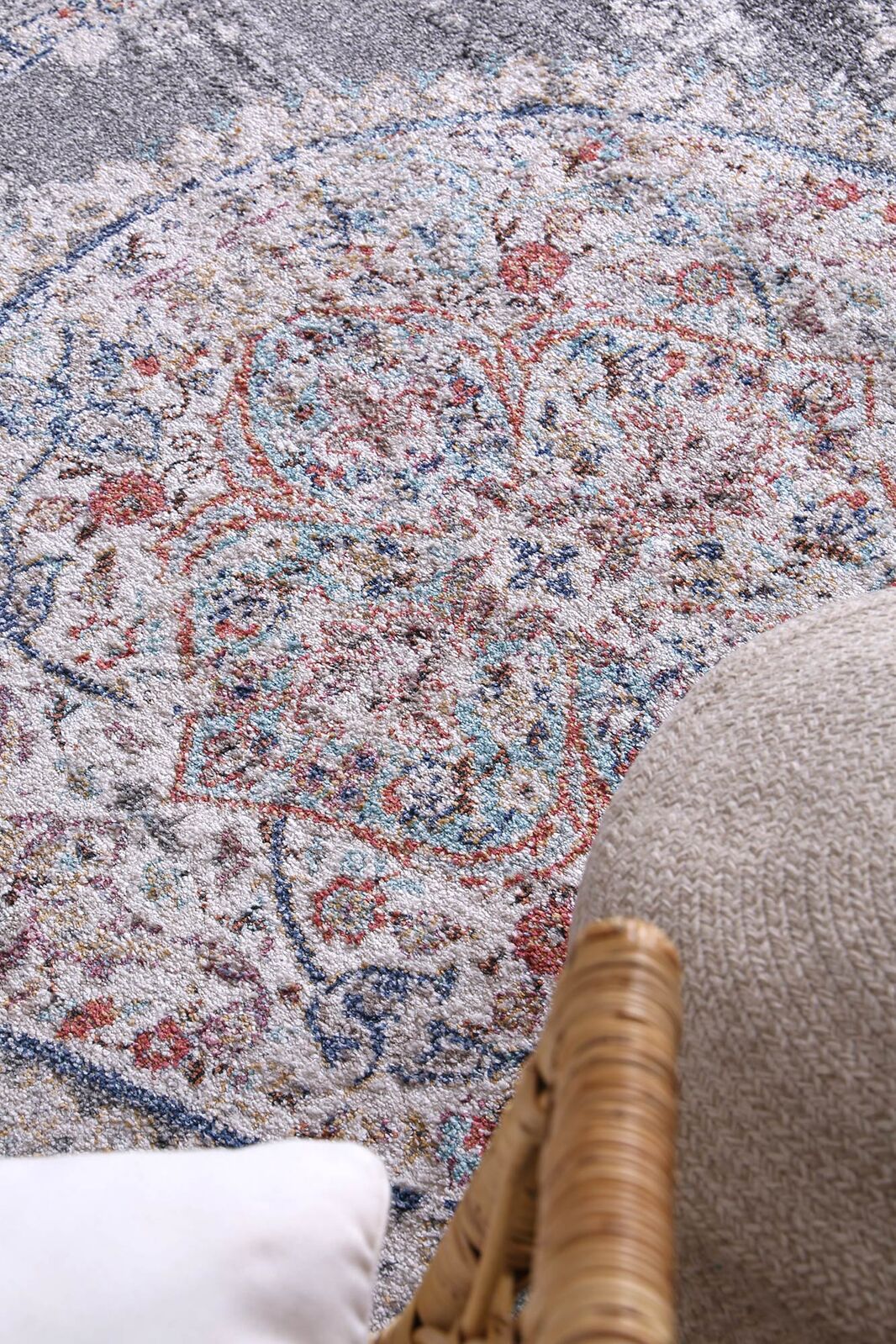 hollow-medalion-transitional-grey-rug 280x380 Price