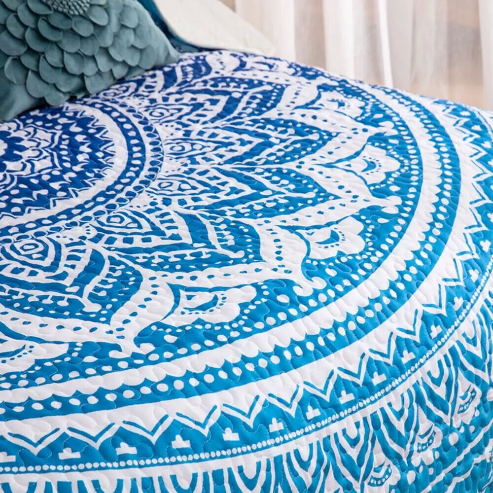 Xciting Quilted bedspread and pillowcovers set: Add Some Fun - Queen size Price