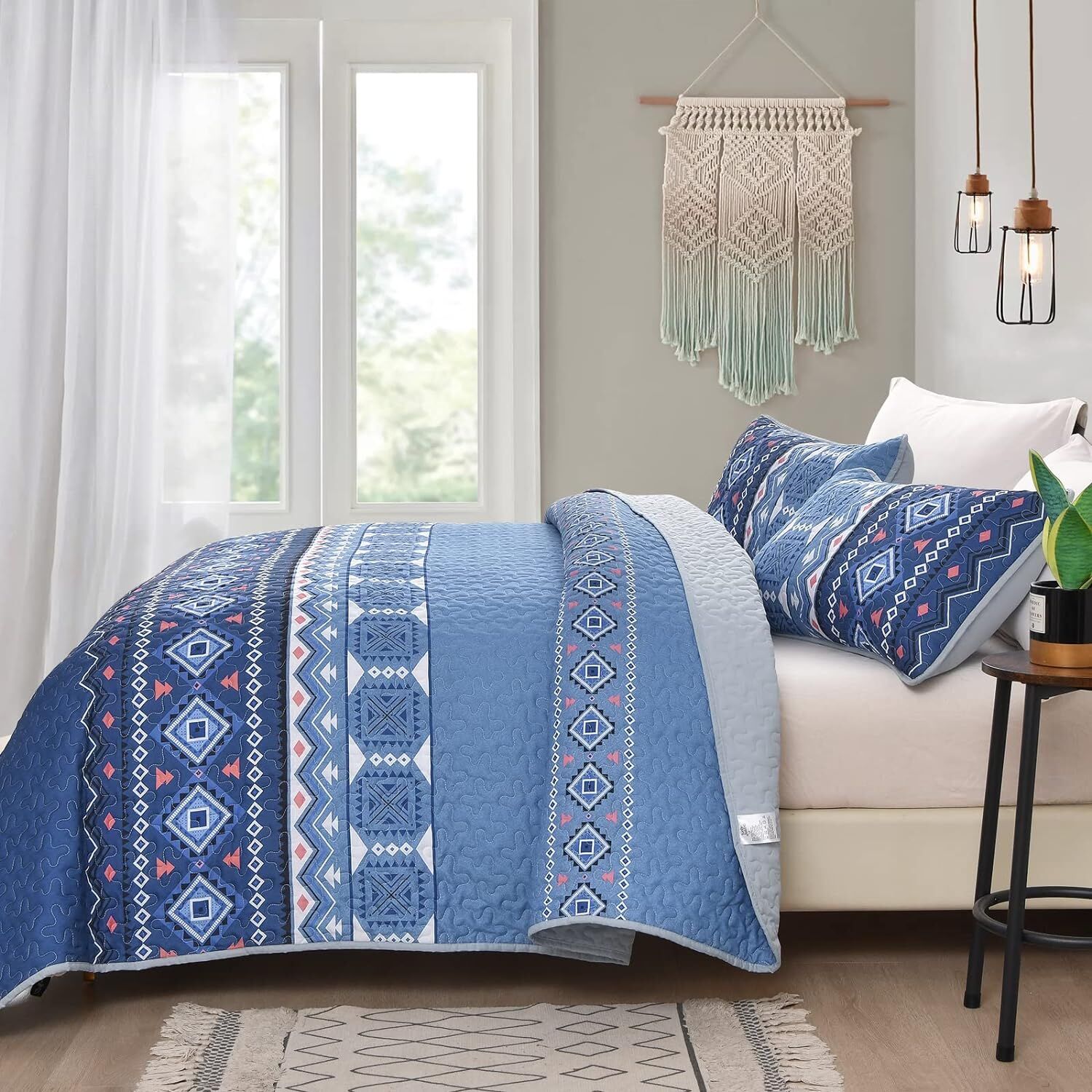 Nature Lover's Quilted bedspread and pillowcovers set: Inspired by the Outdoors - Queen size Price