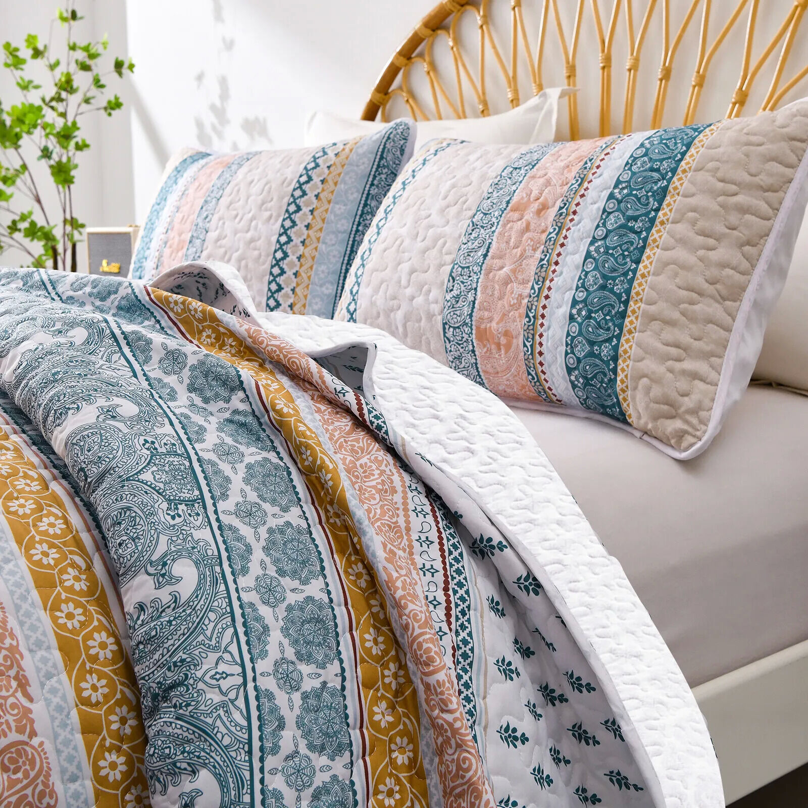 Graceful Quilted Coverlet and Pillowcases Set: Timeless Beauty and Comfort - Queen size Price