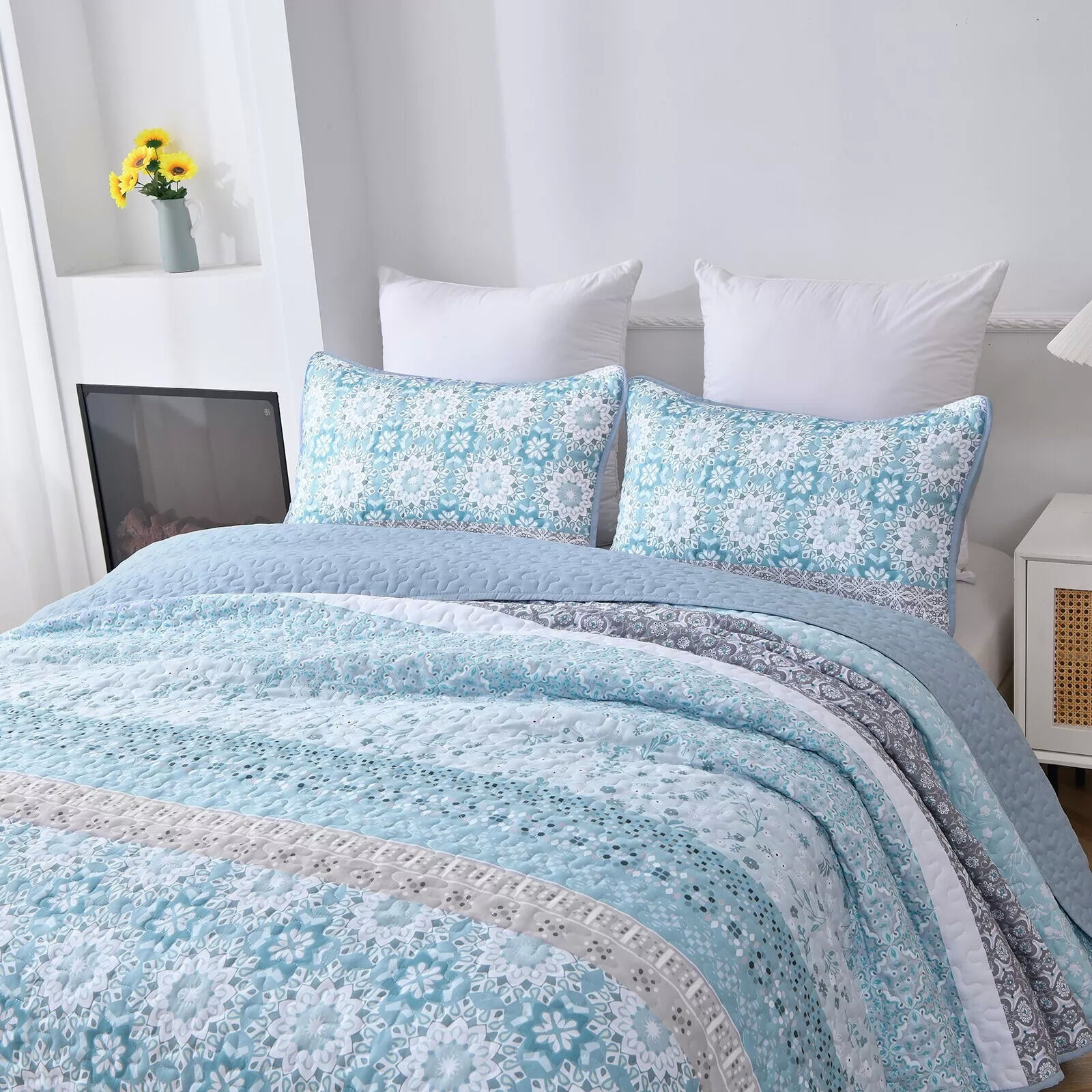Peaceful Quilted coverlet and pillowcovers set: Relax and Unwind - Queen size Price