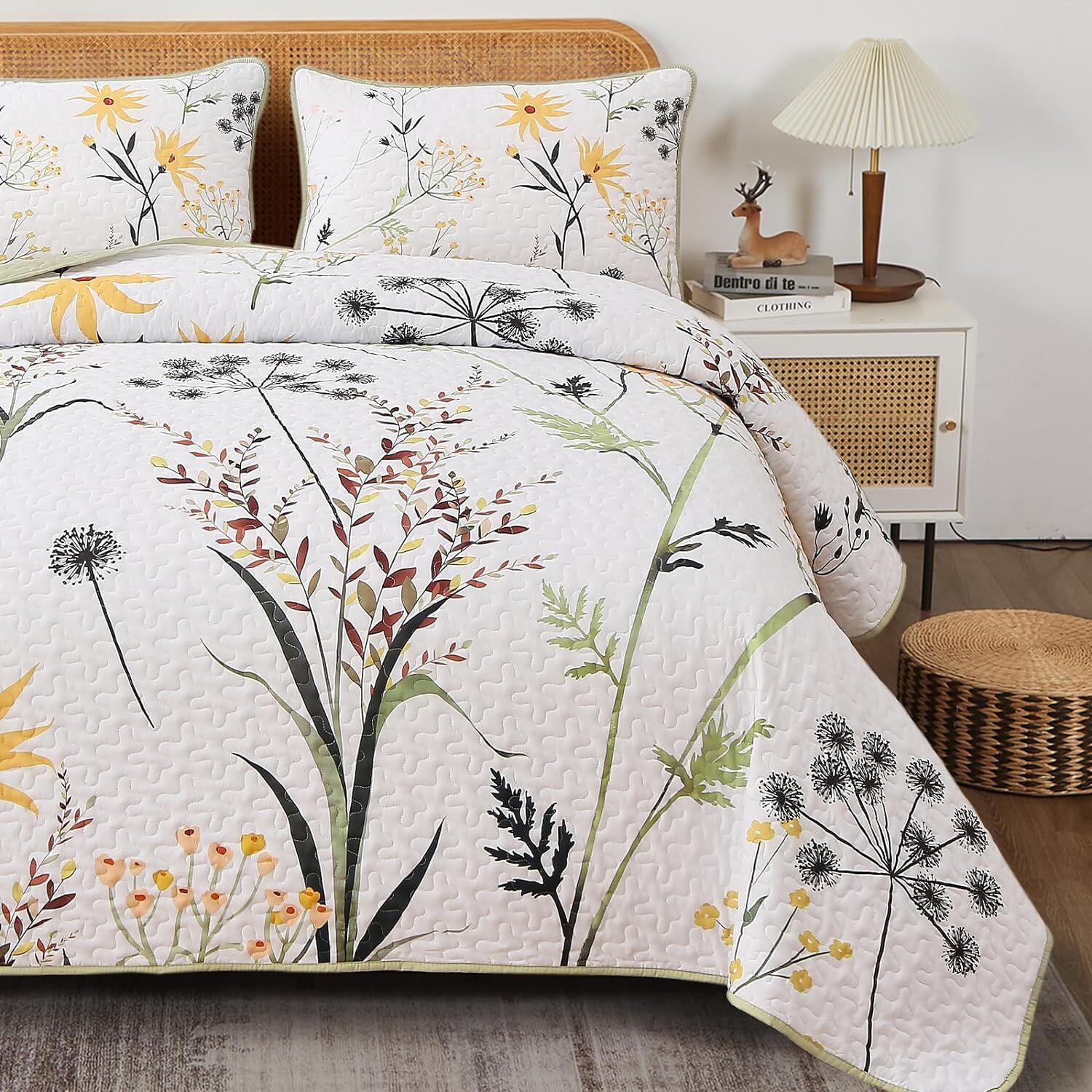 Decorative Quilted Coverlet and Pillowcases Set: Elevate Your Home Decor - Queen size Price