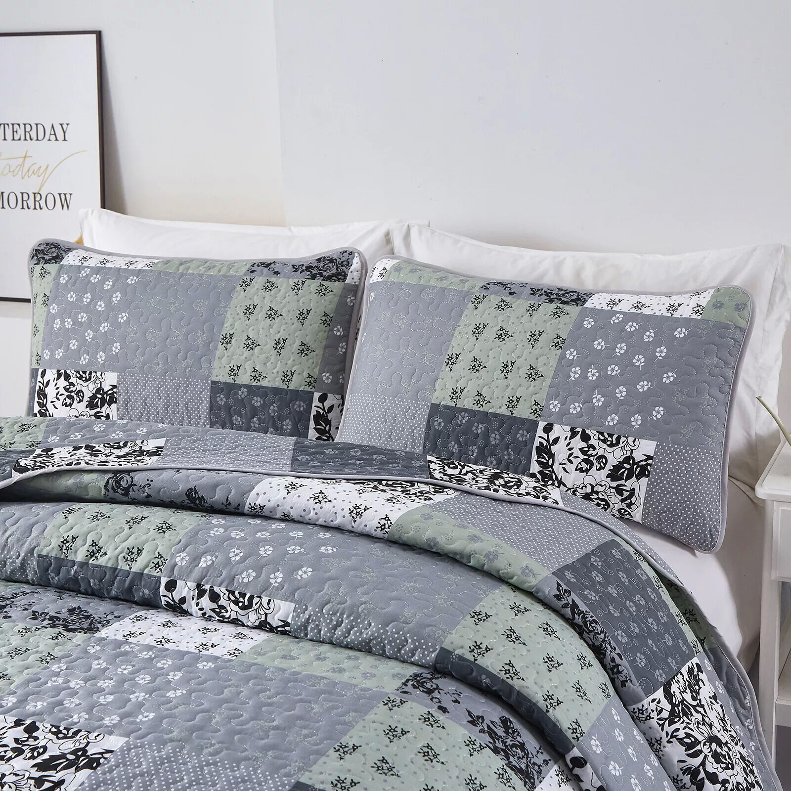 Vivacious Quilted bedspread and pillowcovers set: Full of Life and Energy - Queen size Price
