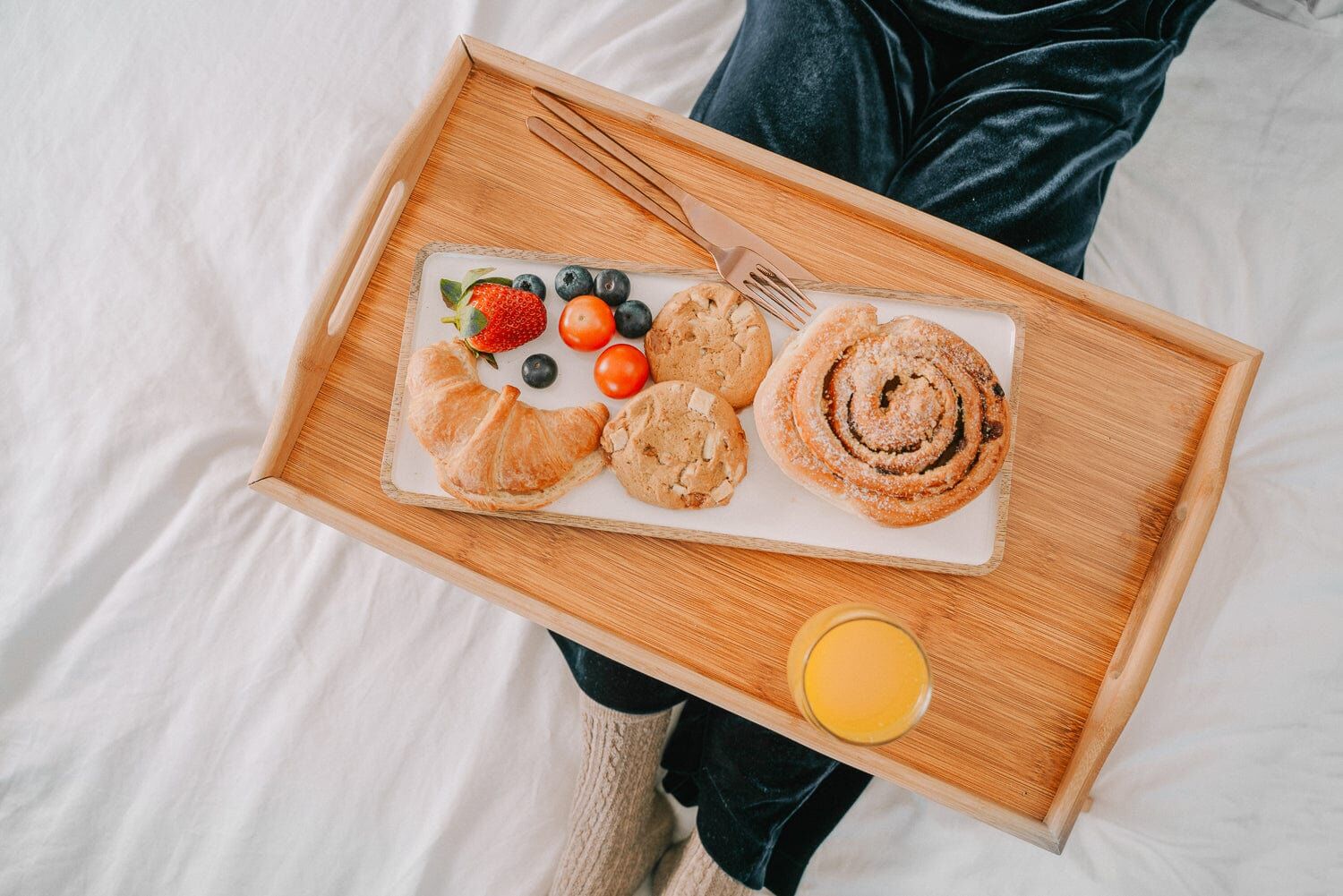 Foldable Bamboo Bed Tray / Breakfast Serving Table Price