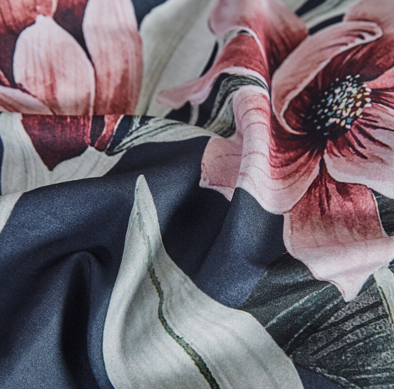 Botanical Susan Microfibre Quilt Cover Set-super king size Price