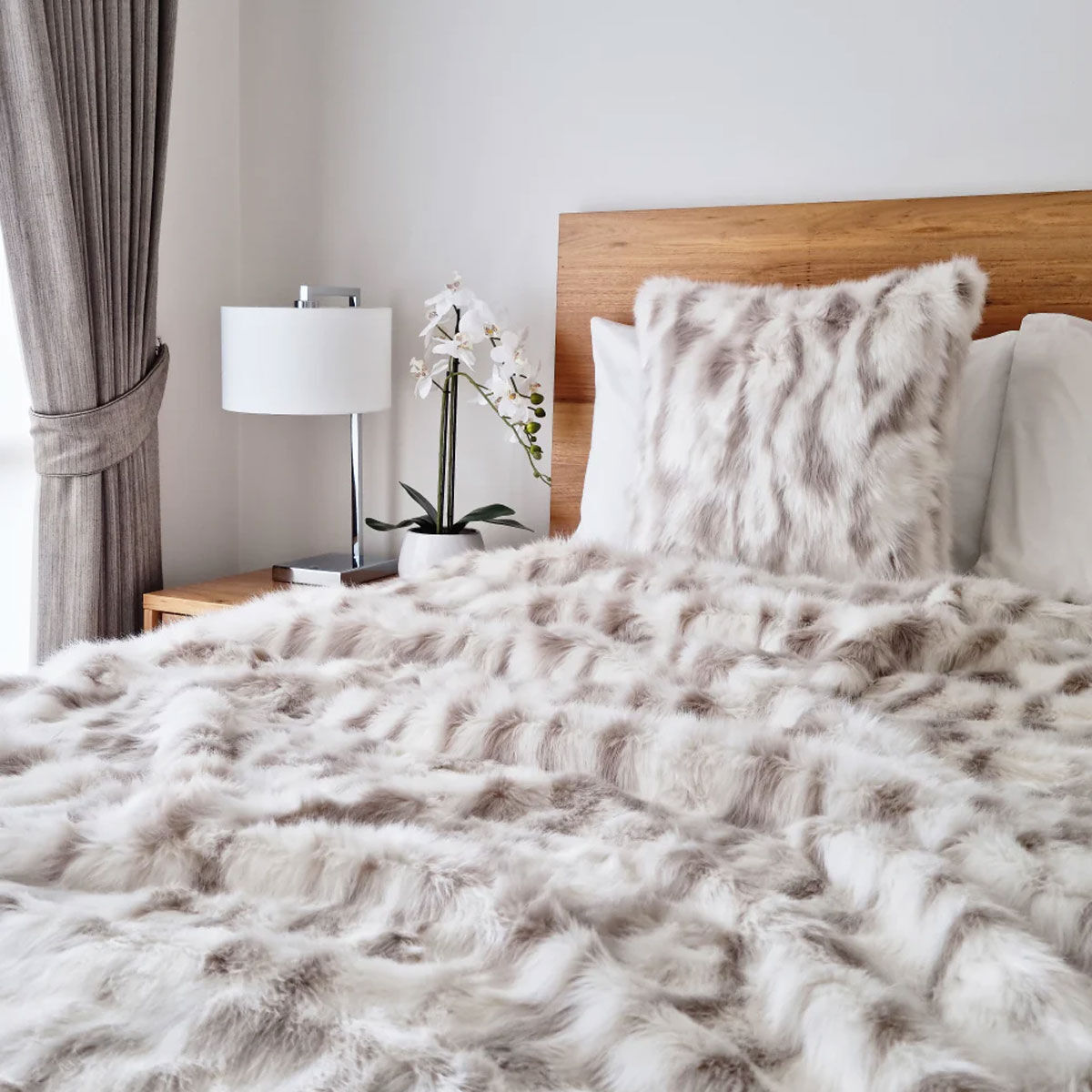 Lynx Wild Cat Faux Fur Throw Rug 130 x 160cm Price
