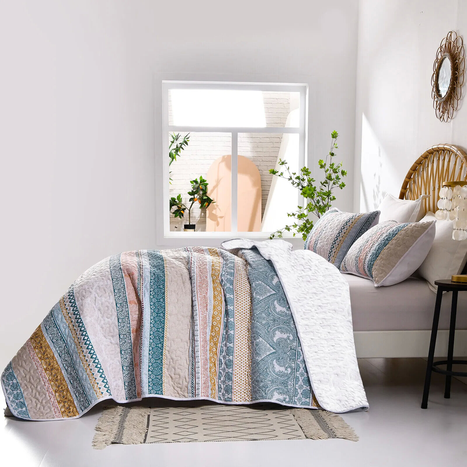 Graceful Quilted Coverlet and Pillowcases Set: Timeless Beauty and Comfort - Queen size Price