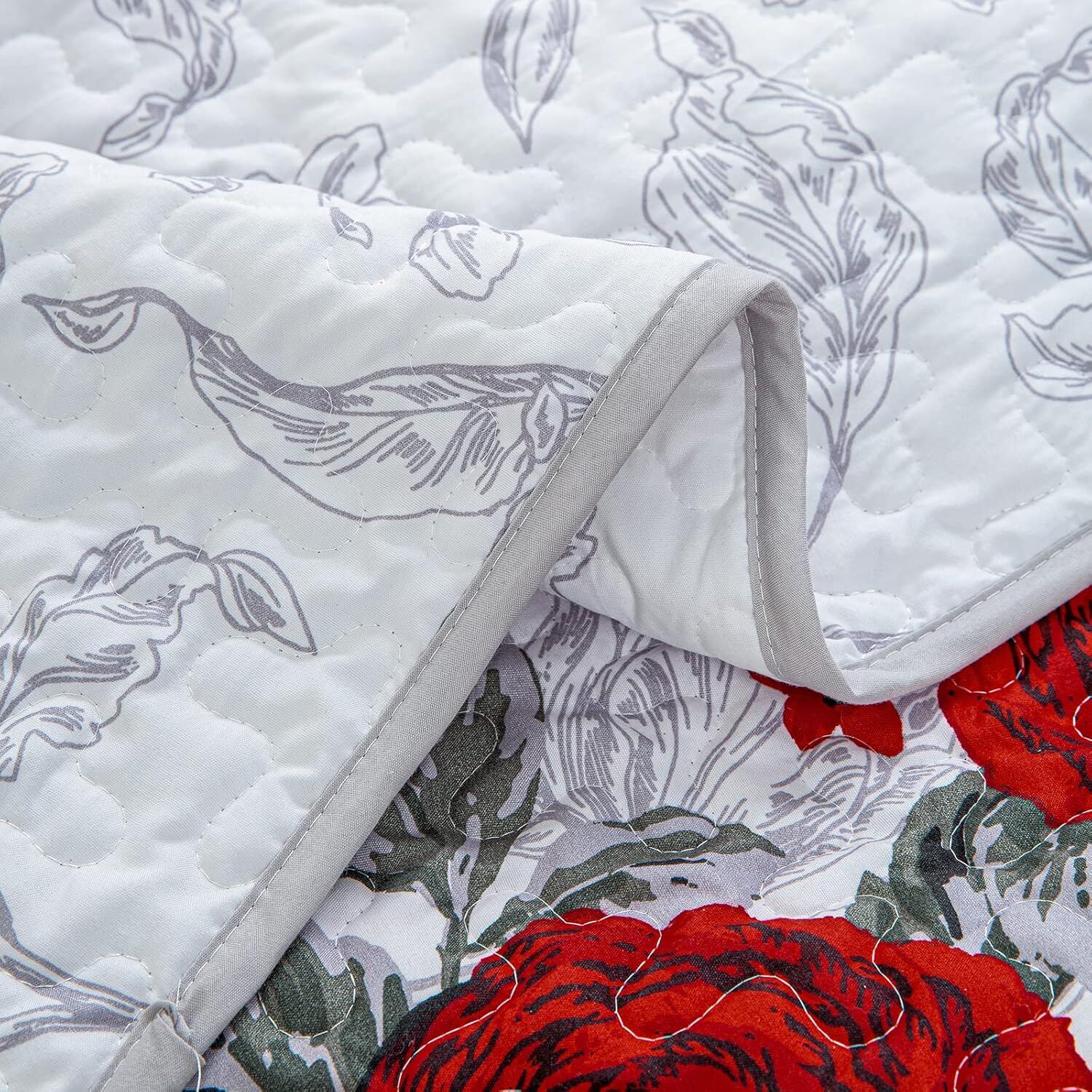 Youthful Quilted coverlet and pillowcovers set: Fresh and Modern - Queen size Price