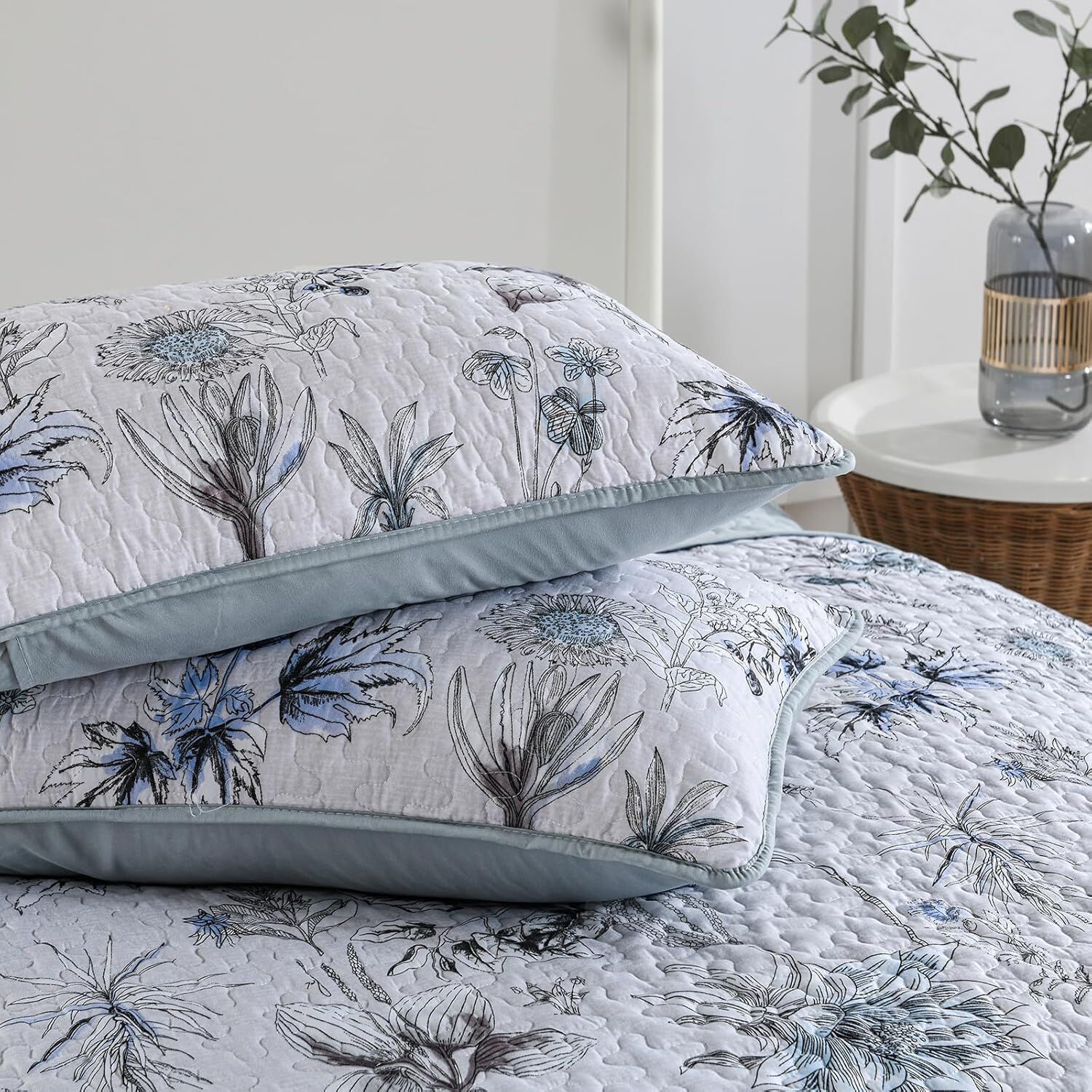 Yearning Quilted coverlet and pillowcovers set: For a Better Night's Sleep - Queen size Price
