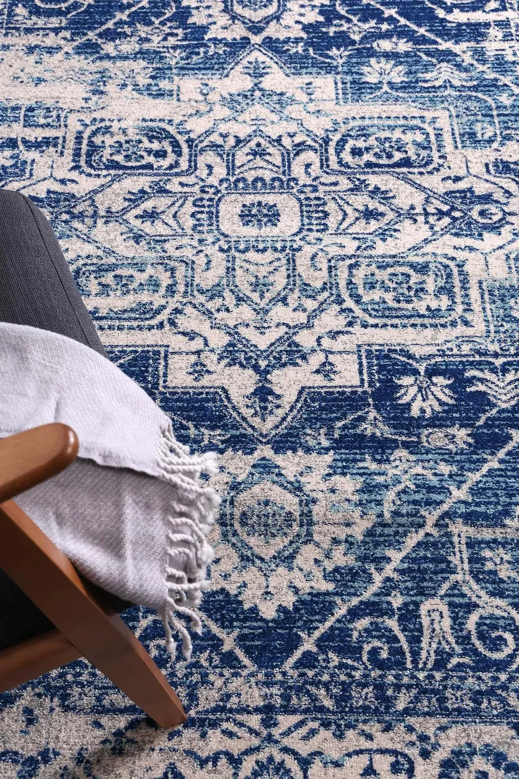 delicate-audrey-ivory-navy-rug 200x290 Price