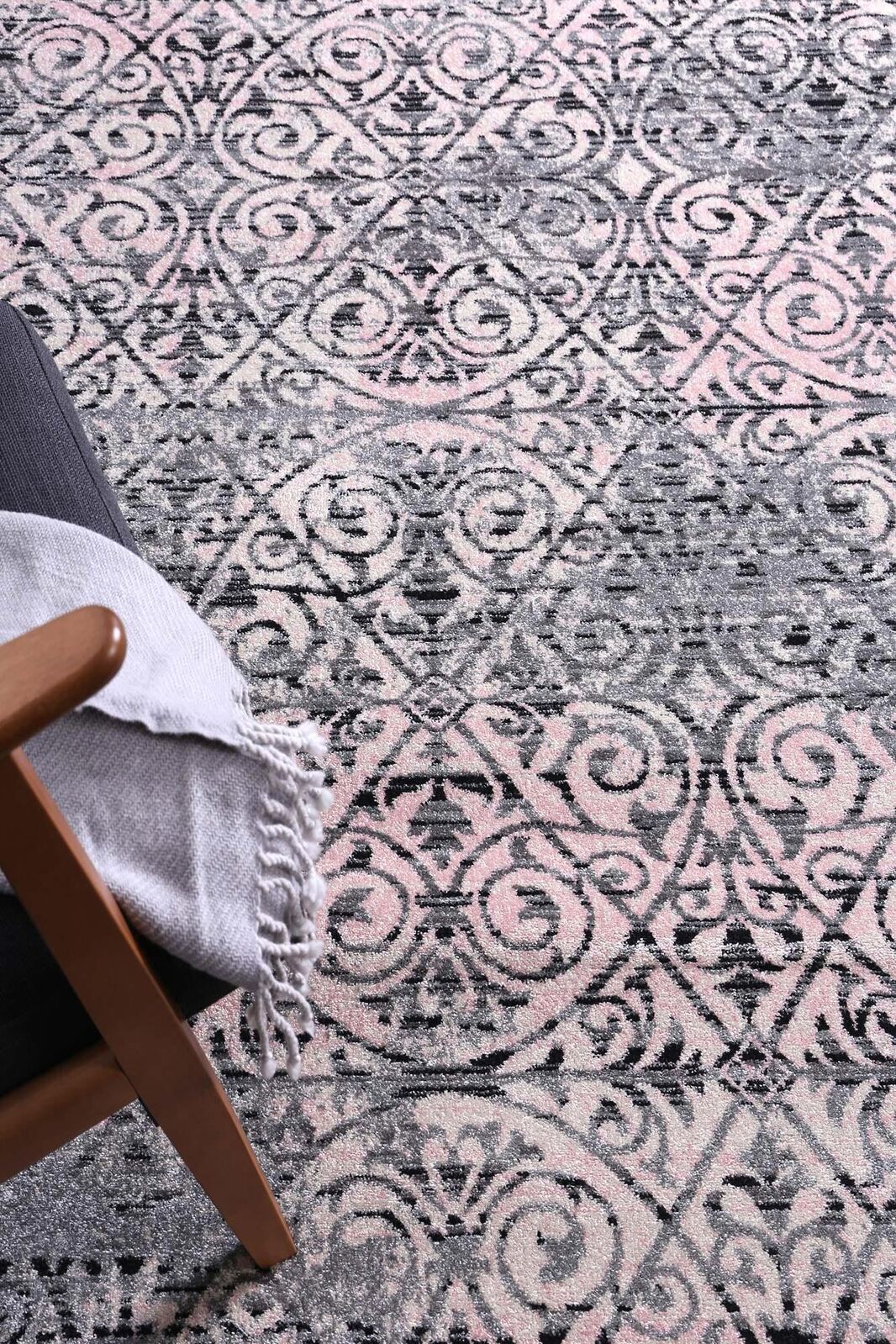 delicate-katherine-ash-ivory-rug 200x290 Price