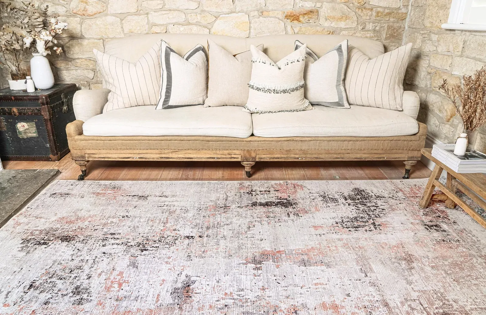 vintage-crown-celine-blush-distressed-vintage-rug 240X310 Price