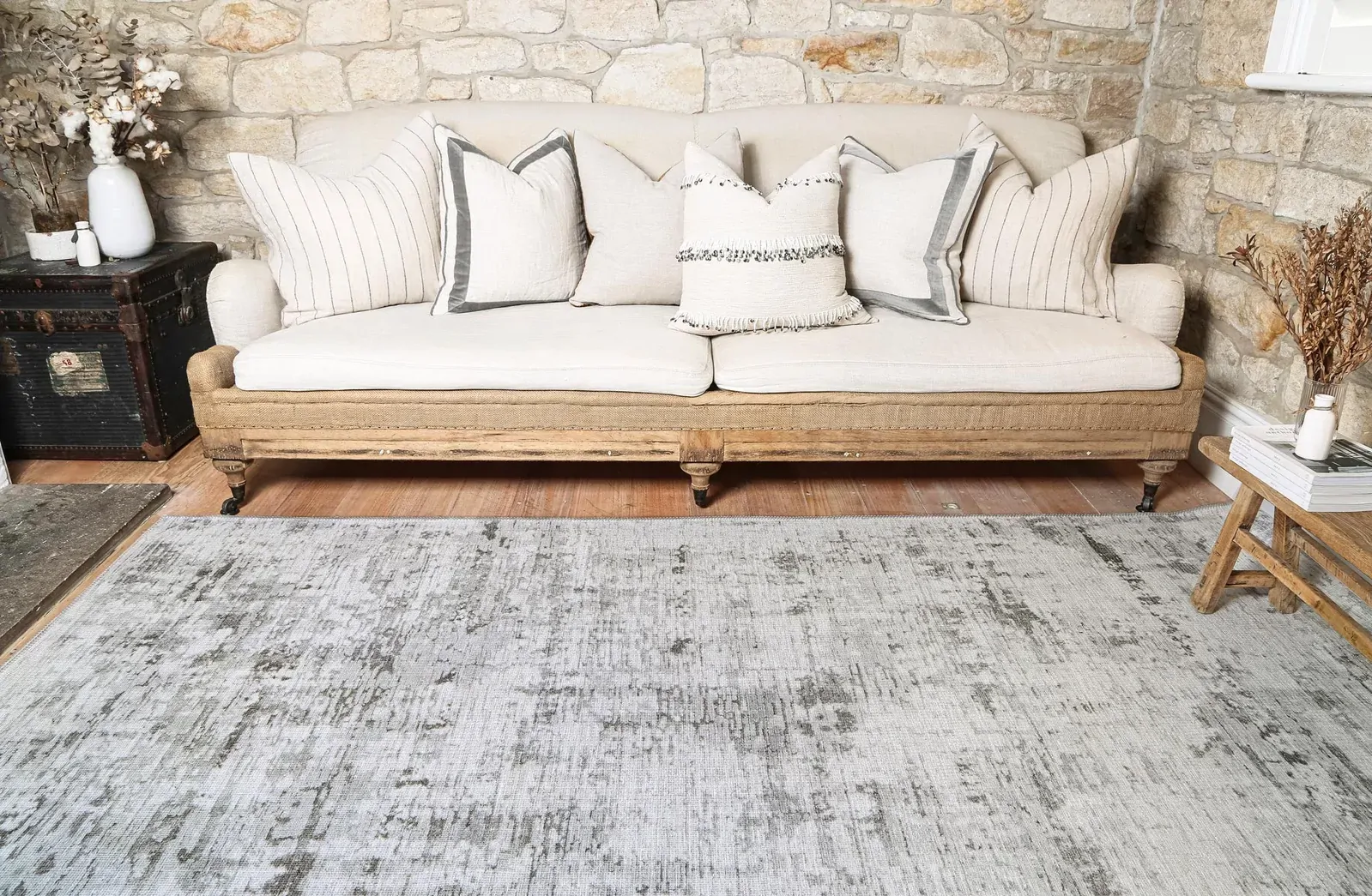 vintage-crown-alfred-ivory-distressed-vintage-rug 160X230 Price