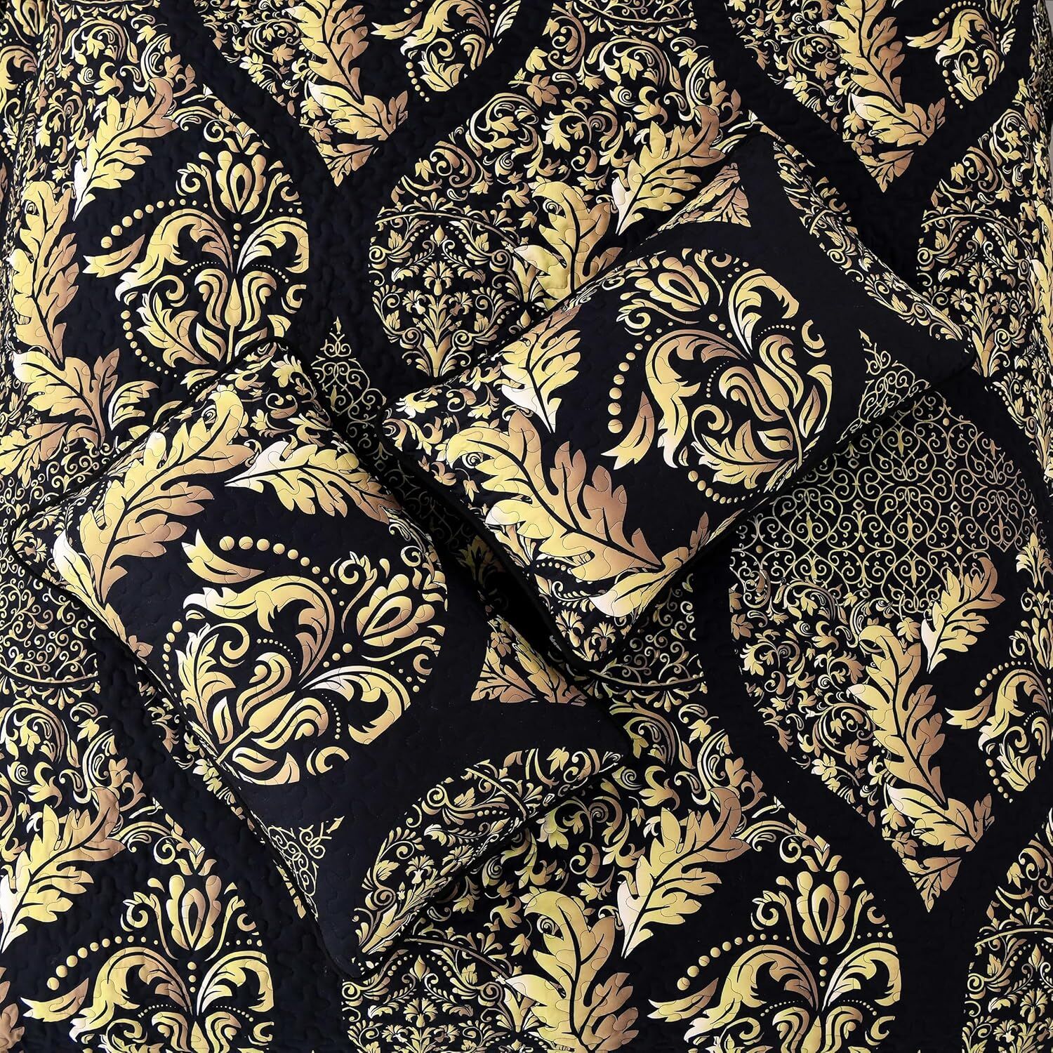 Luminous Quilted Coverlet and Pillowcases Set: Brighten Your Bedroom Atmosphere - Queen size Price