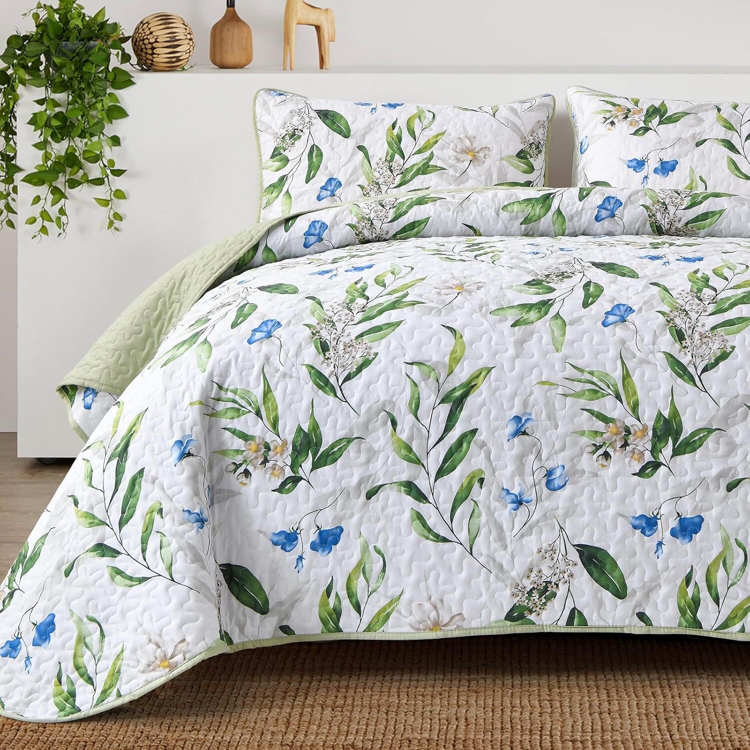 Fancy Quilted coverlet and pillowcovers set: Stylish Bedroom Update - Queen size Price
