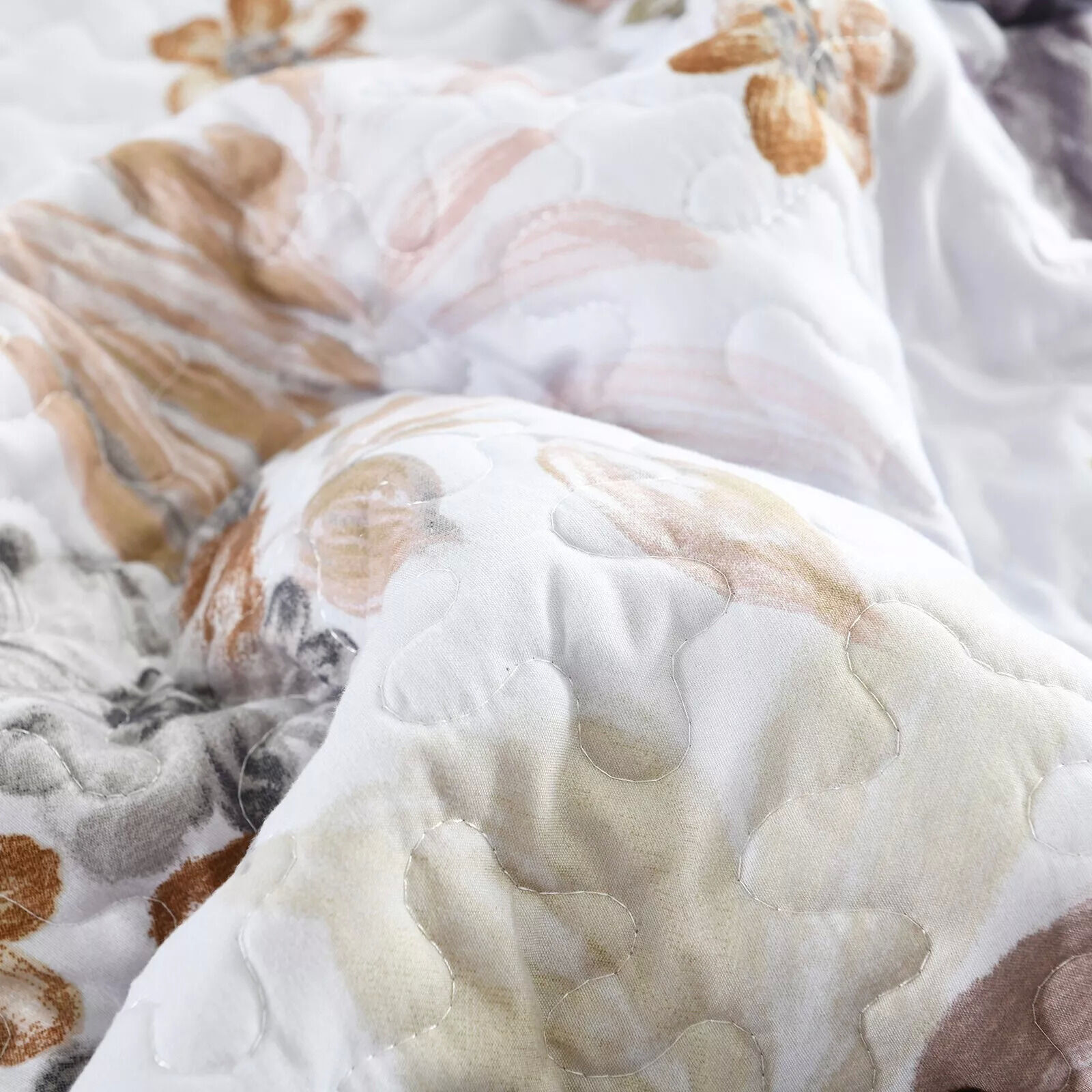 Zen Quilted bedspread and pillowcovers set: Find Your Inner Peace - Queen size Price