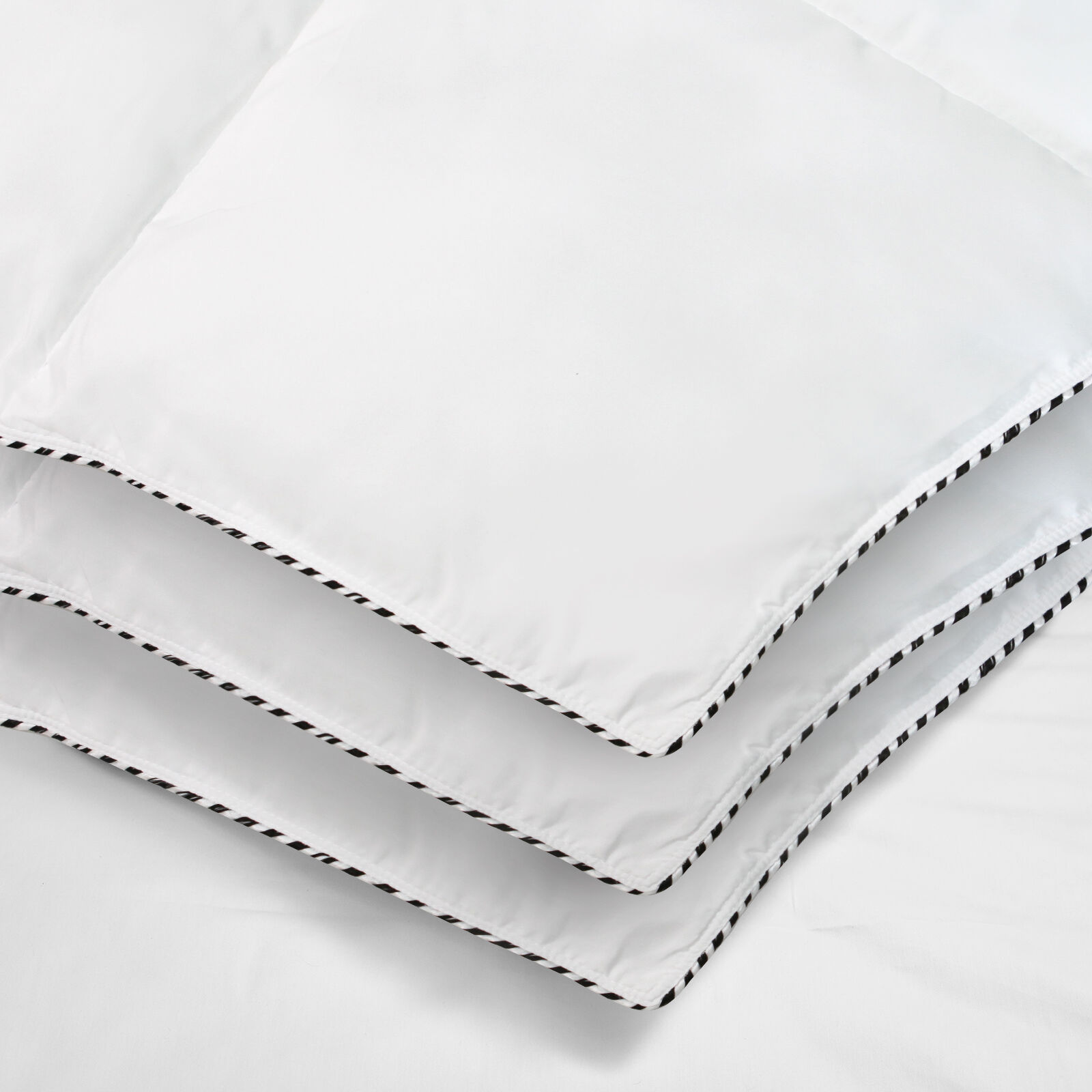 Royal Comfort Bamboo Blend Quilt 250GSM Luxury Duvet 100% Cotton Cover - Single - White Price