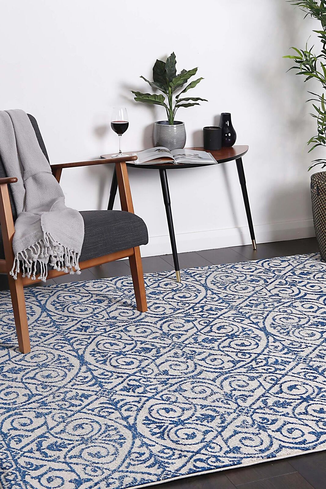 delicate-katherine-blue-ivory-rug 200x290 Price